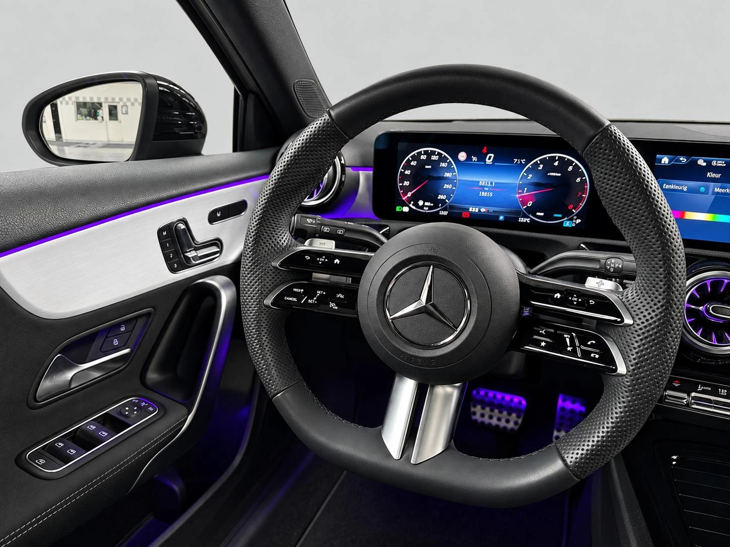 Mercedes-Benz-A-Klasse-image-14