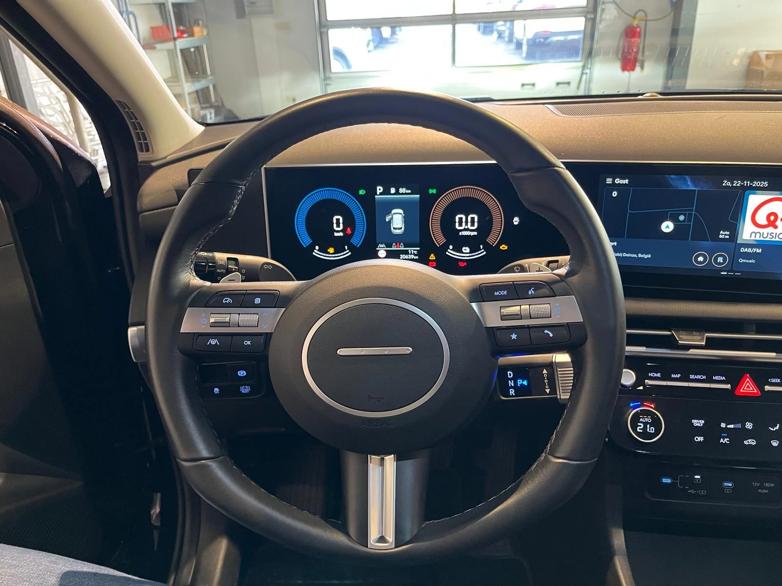 Hyundai-Tucson Hybrid-image-8