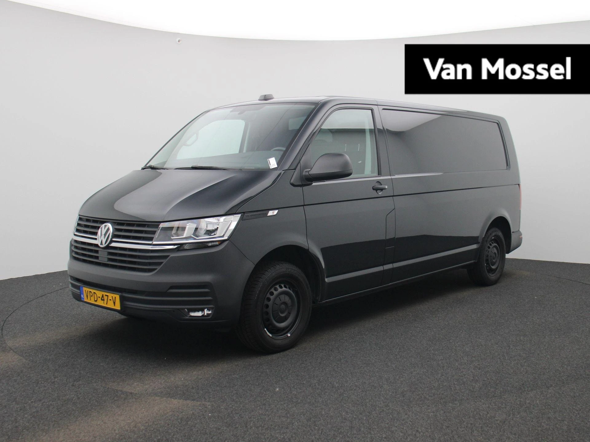Volkswagen-Transporter-image-0