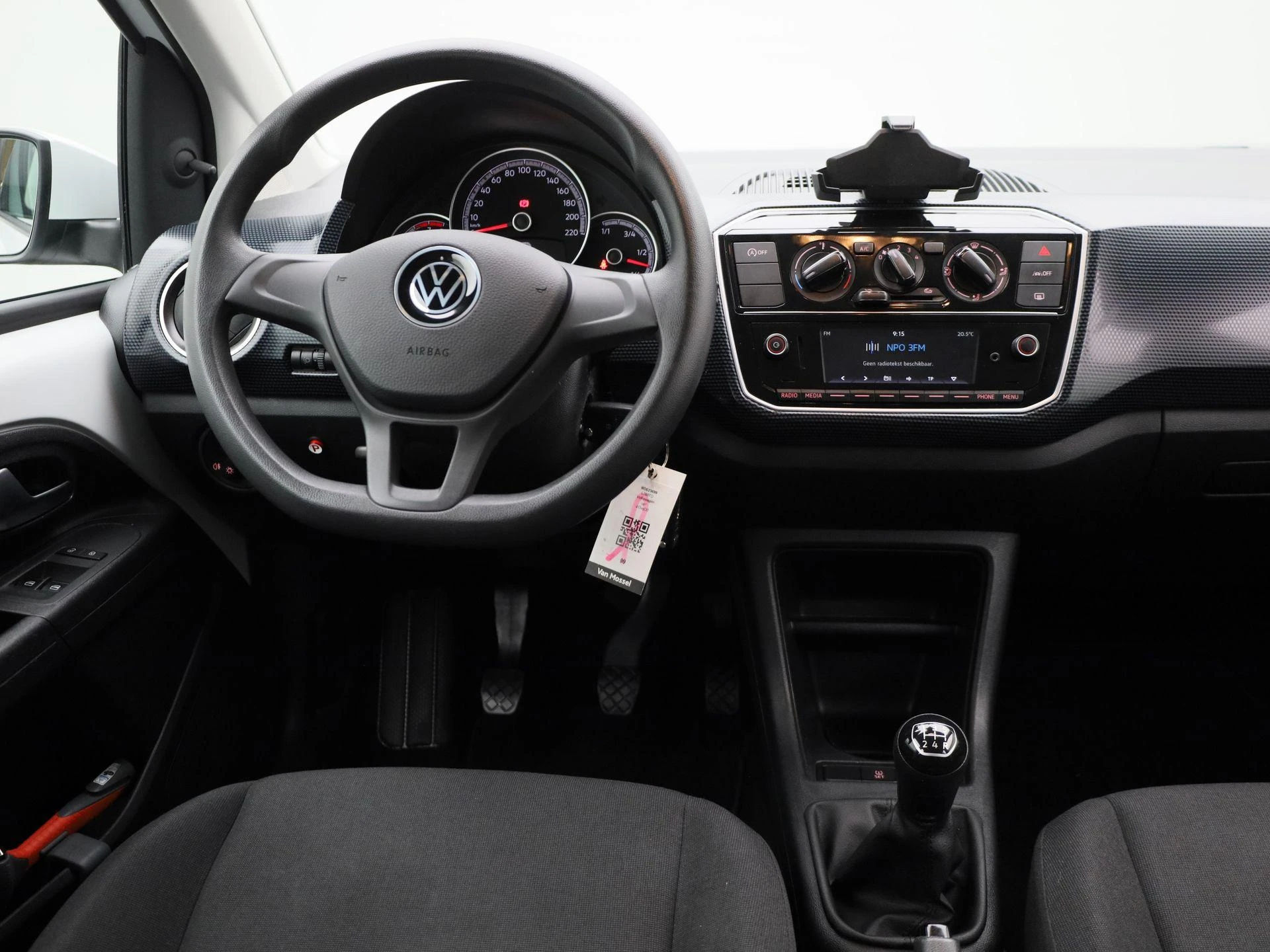 Volkswagen-up!-image-6