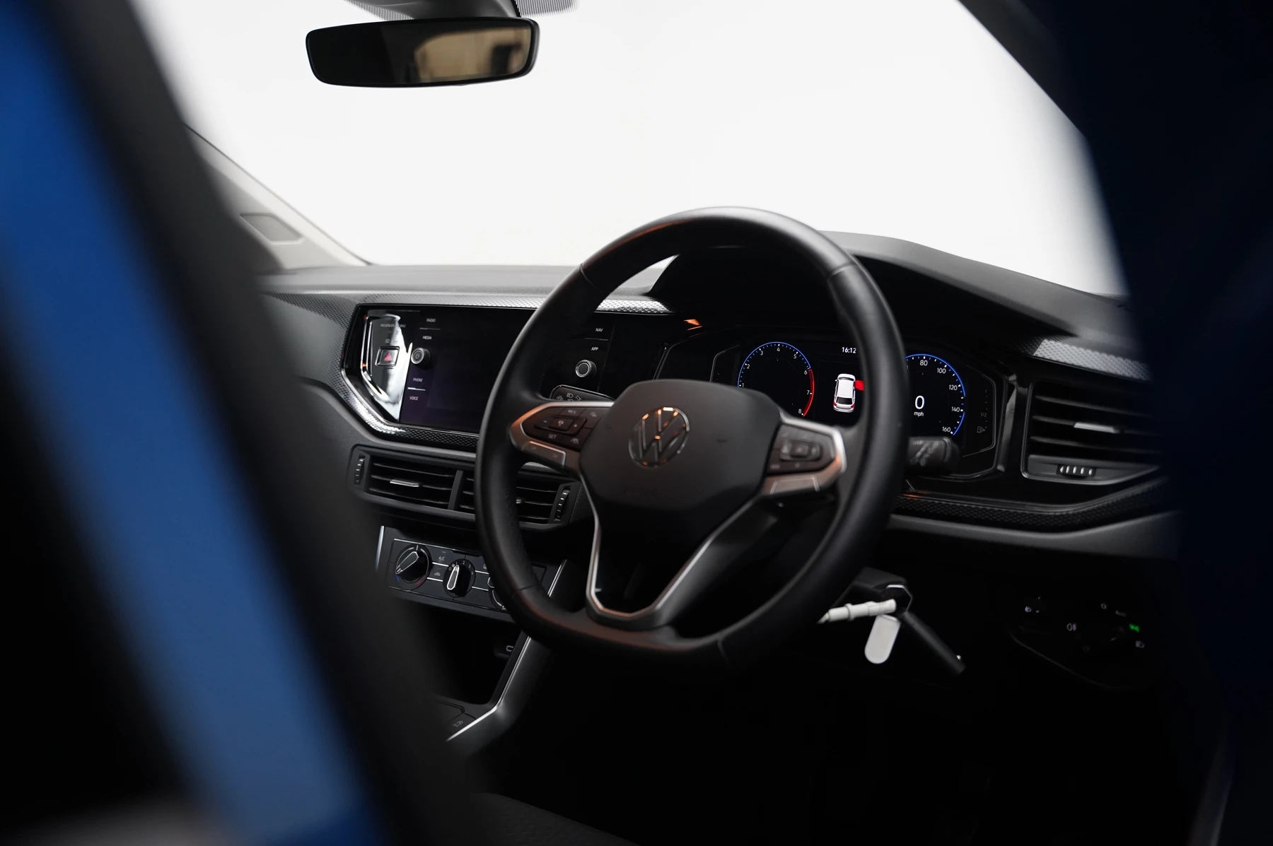 Volkswagen-Polo-image-15