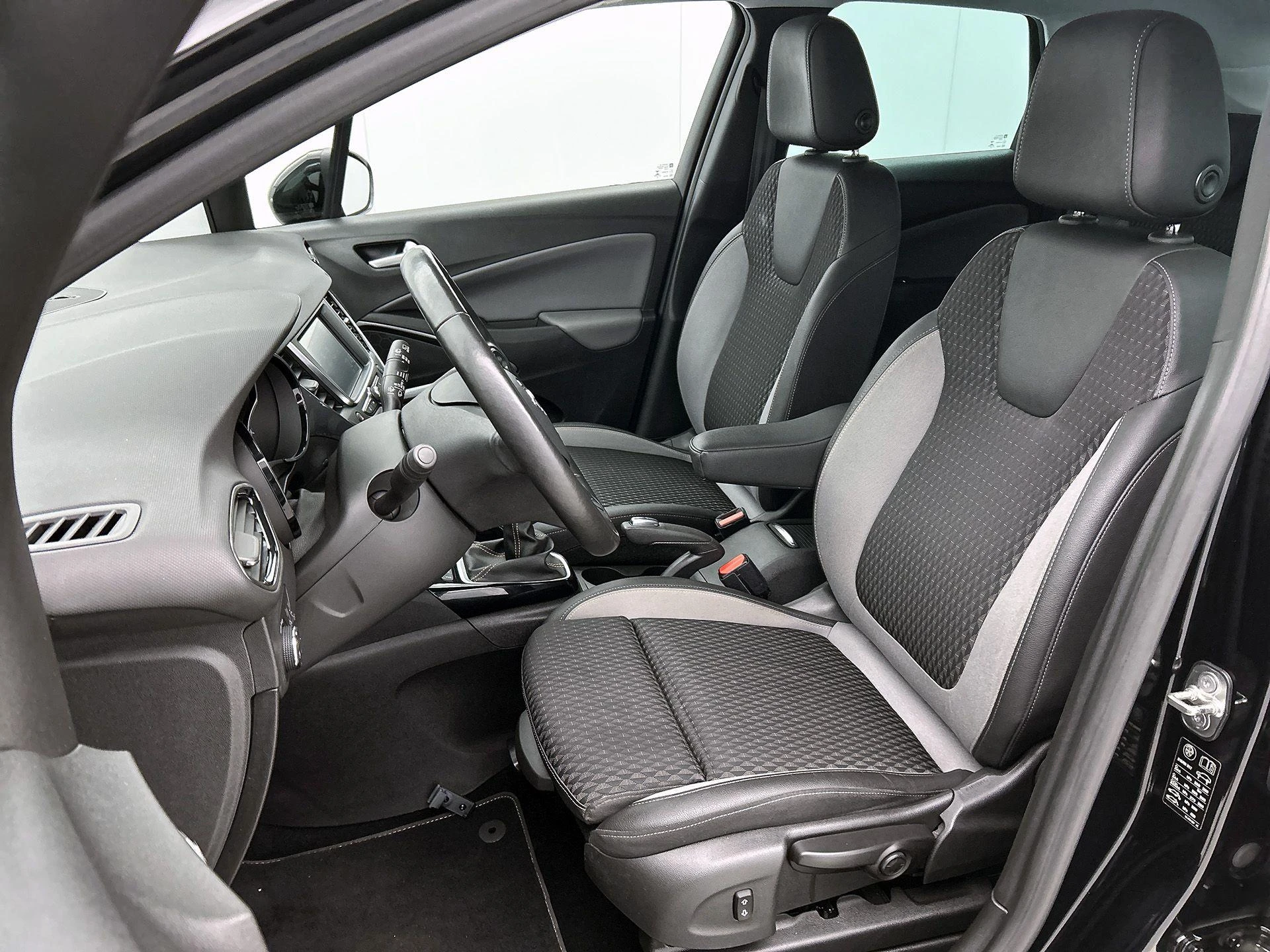 Opel-Crossland X-image-33