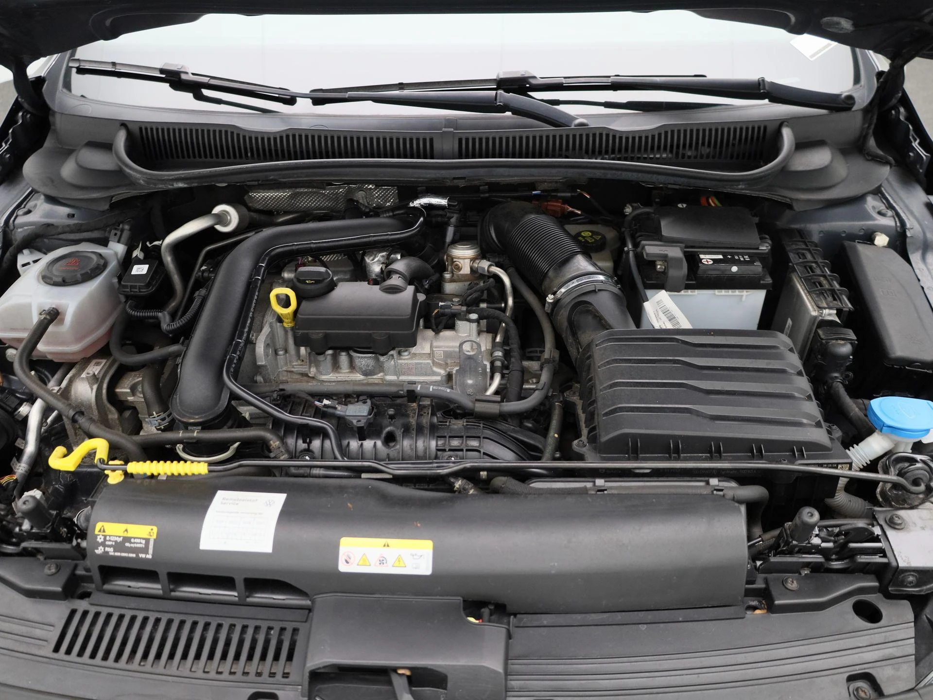 Volkswagen-Polo-image-29