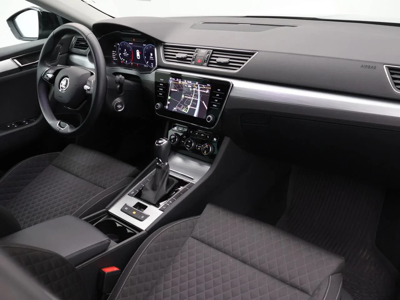 Škoda-Superb-image-2