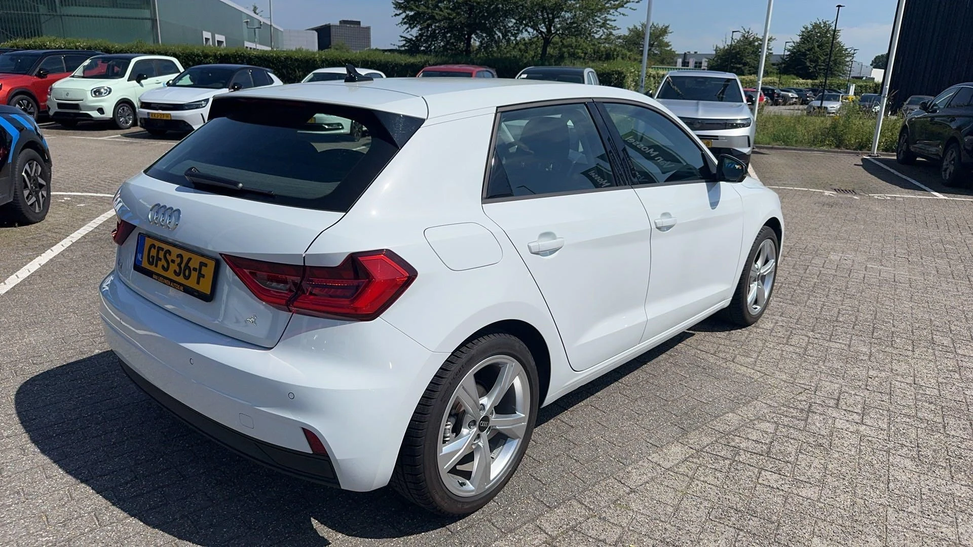 Audi-A1 Sportback-image-3