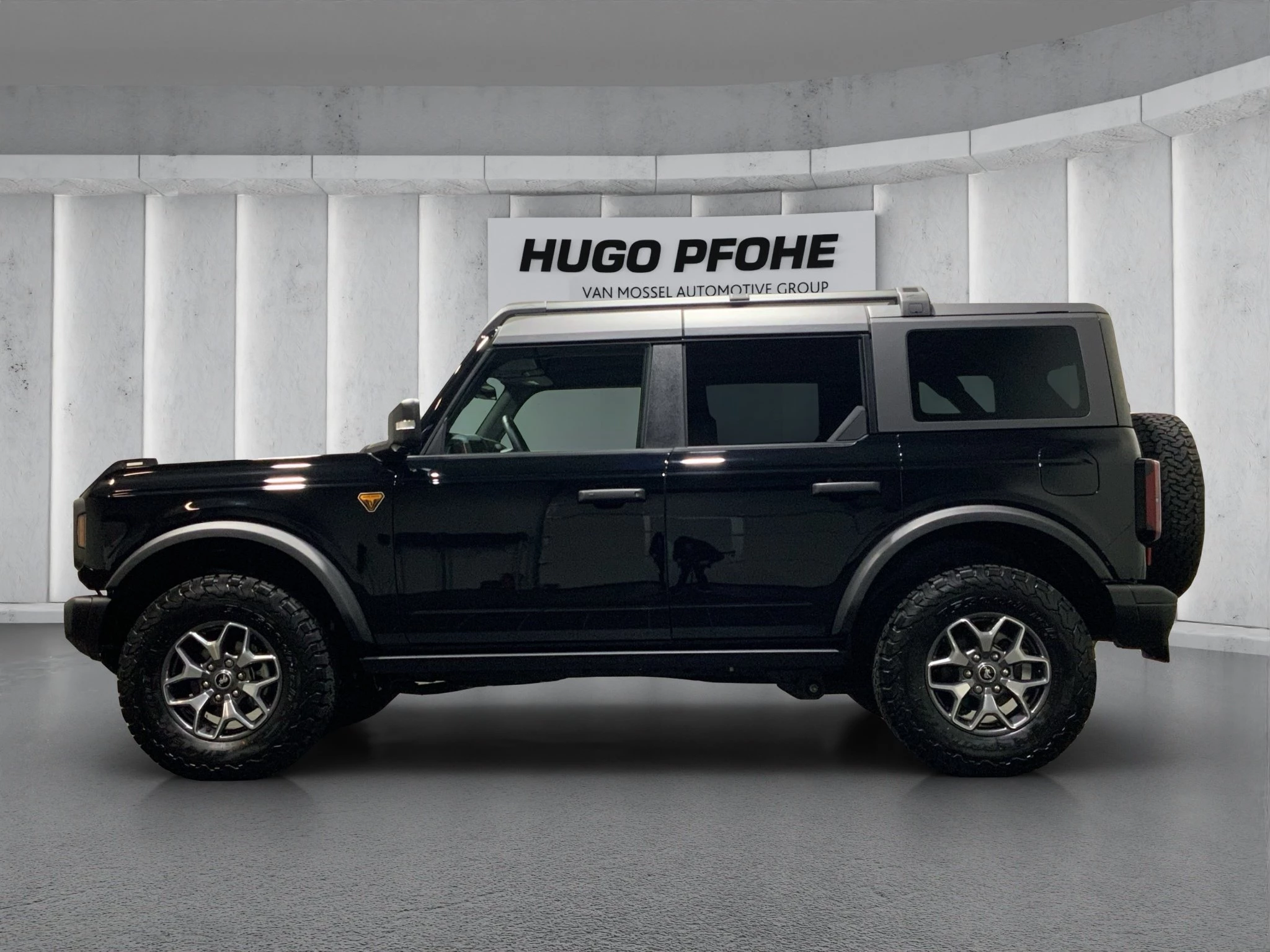 Ford Bronco Badlands 5-Türer 2.7 l EcoBoost V6. 10-Gang-Automatik. Allrad e-4WD MJ 2023.25