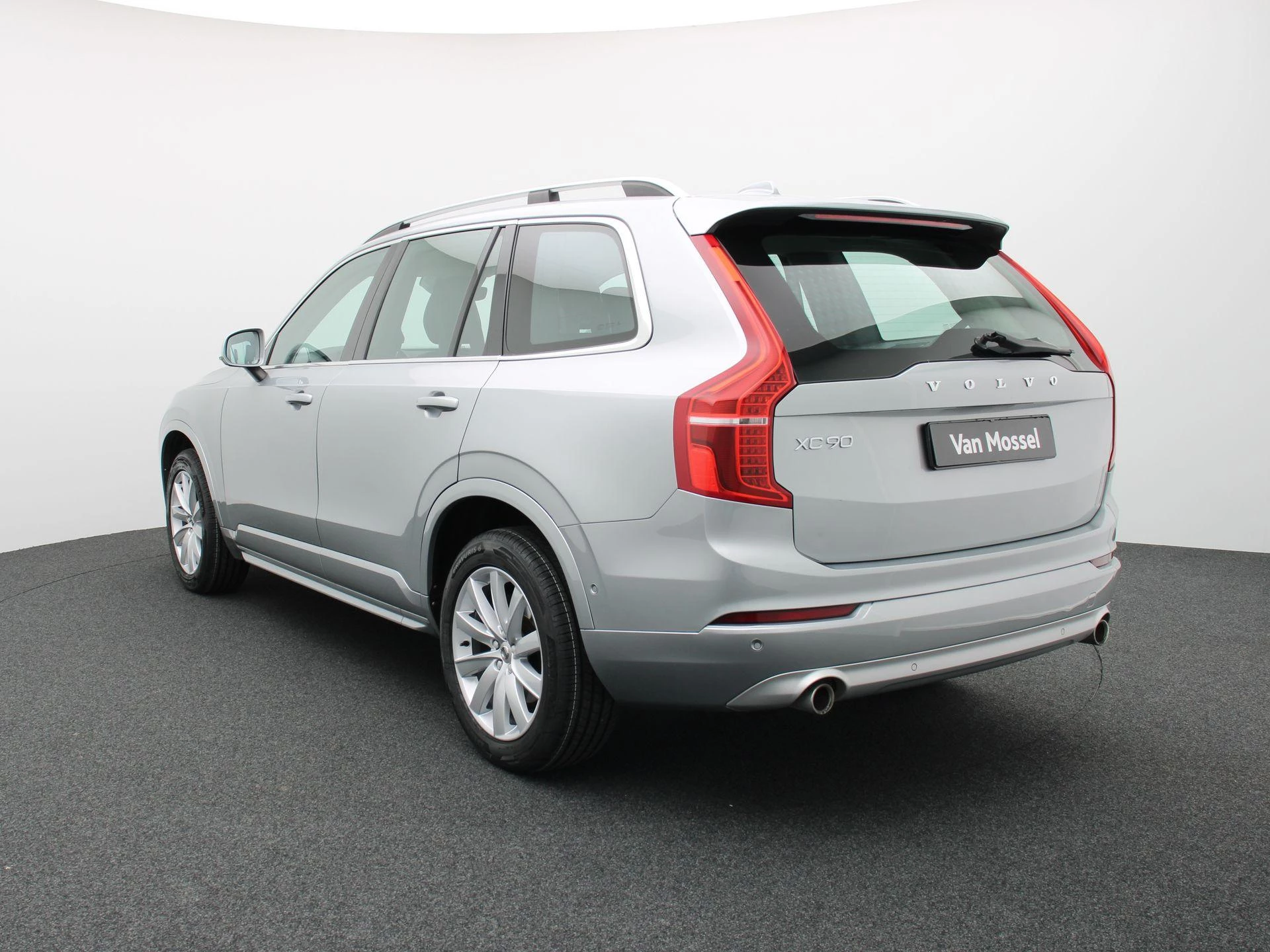 Volvo-XC90-image-1