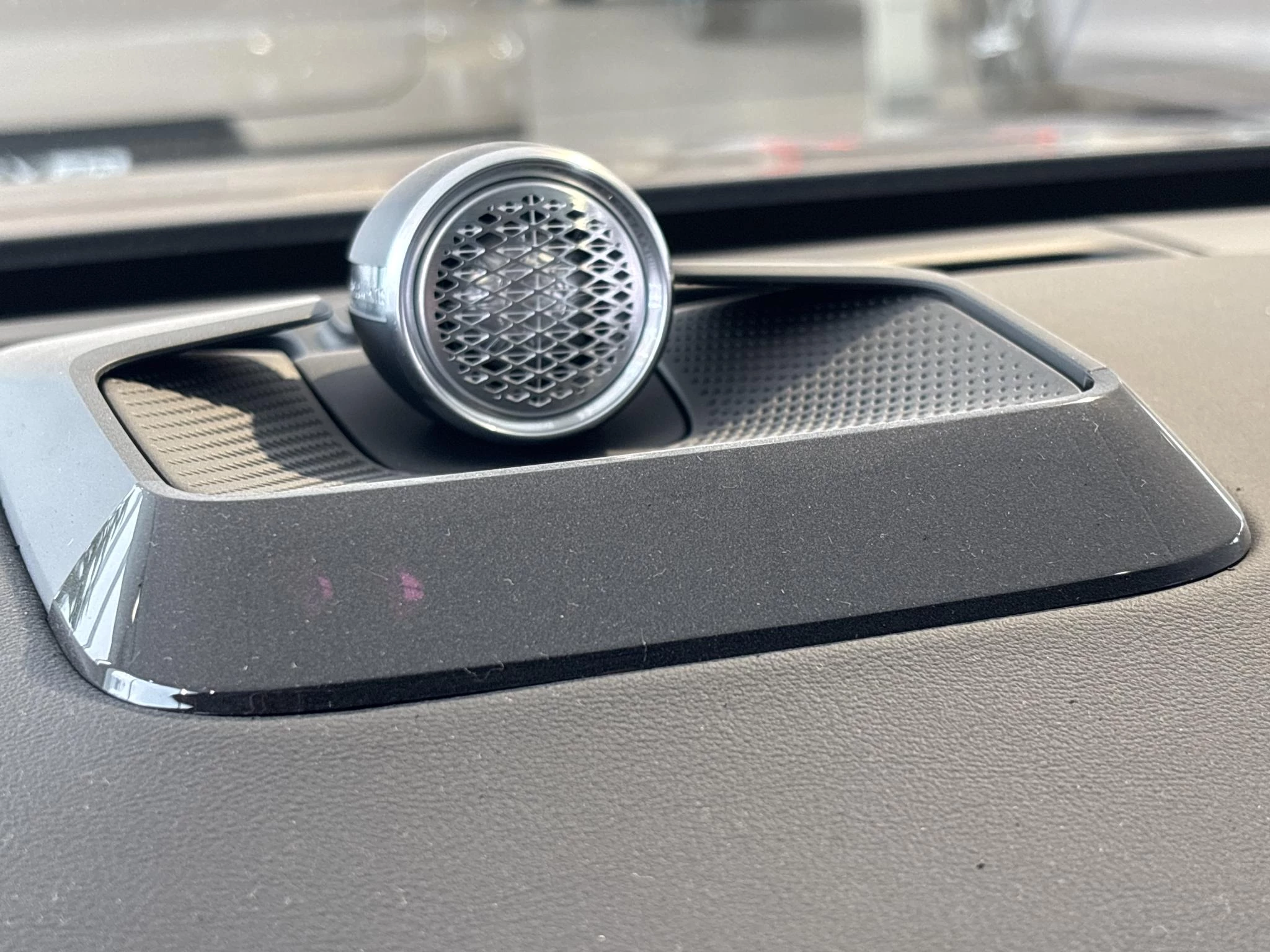 Volvo-ES90-image-10