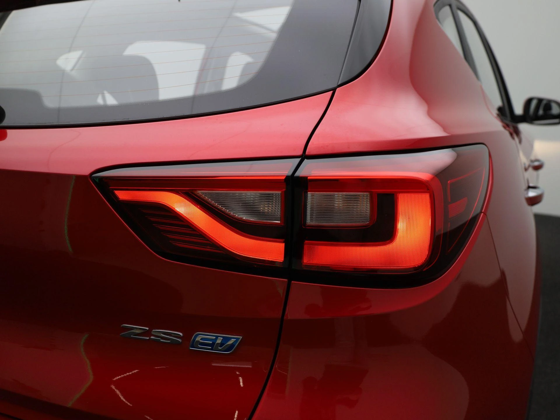 MG-ZS EV-image-35