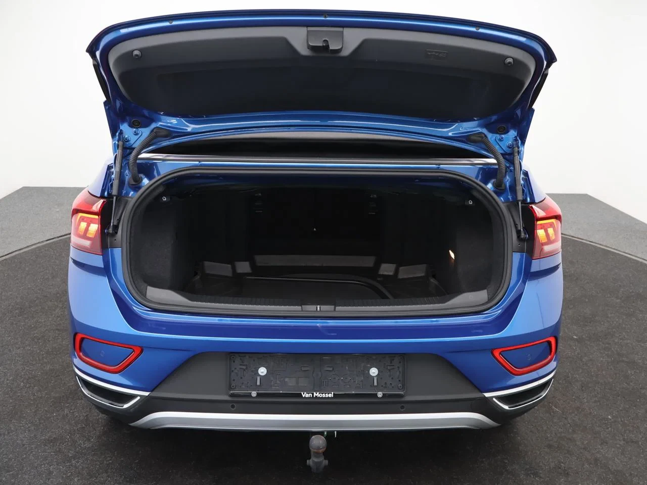Volkswagen-T-Roc-image-24