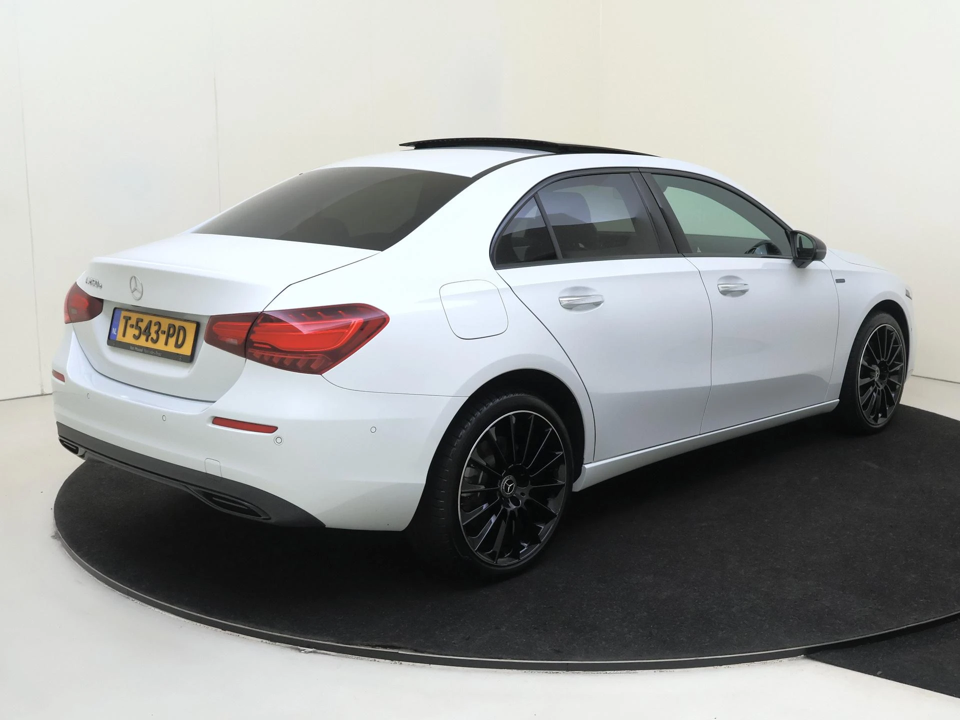 Mercedes-Benz A-Klasse 250 e Luxury Line