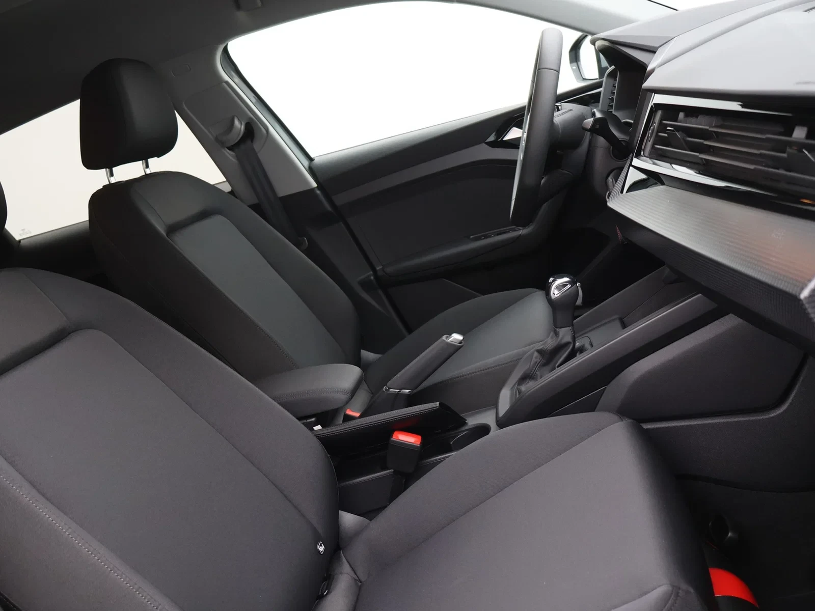 Audi-A1 Sportback-image-8