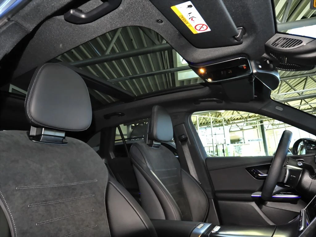 Mercedes-Benz-GLC 220 d-image-16