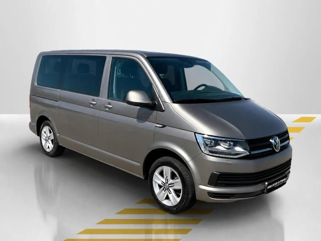 Volkswagen-Caravelle-image-5