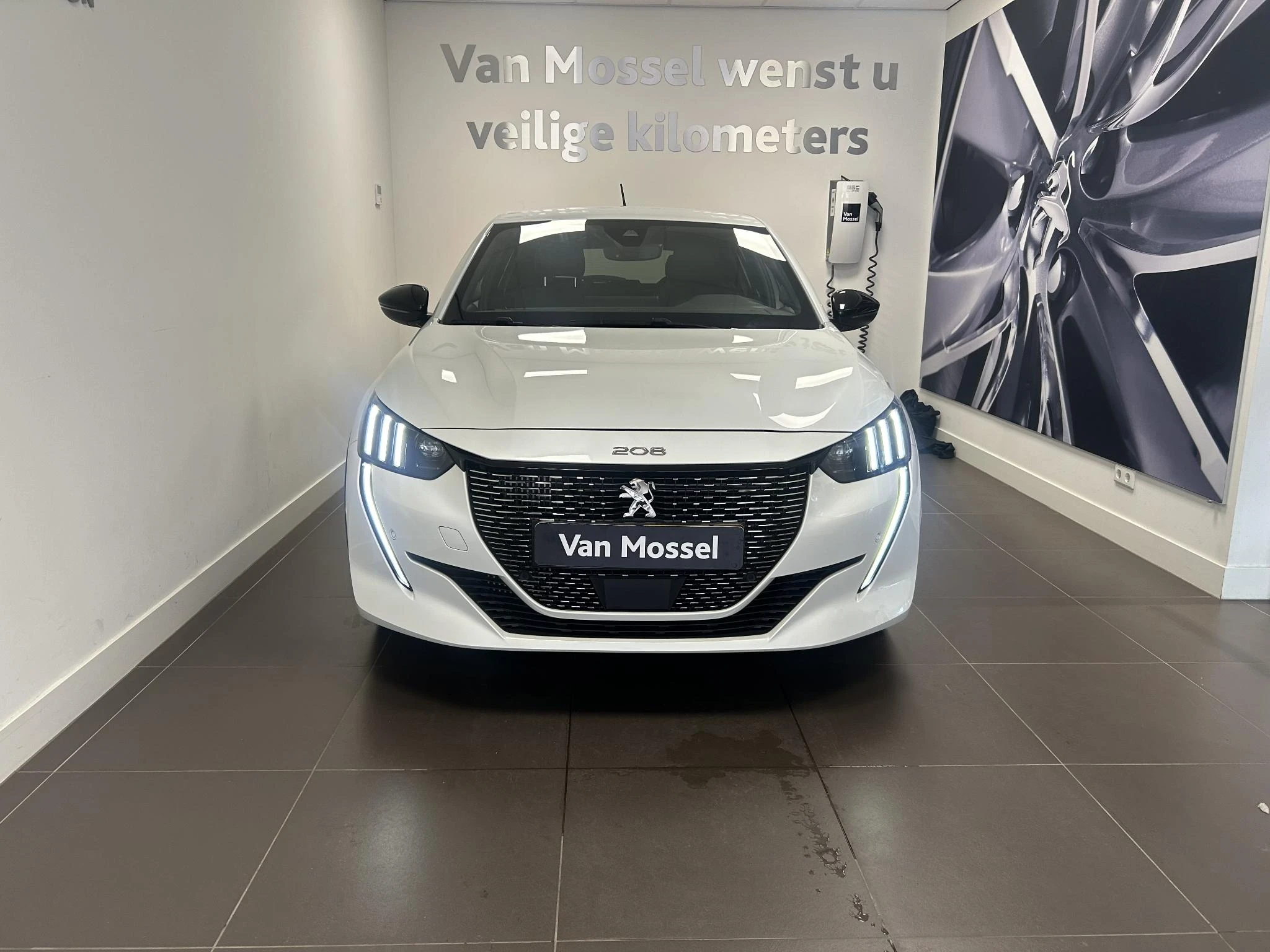 Peugeot-208-image-6
