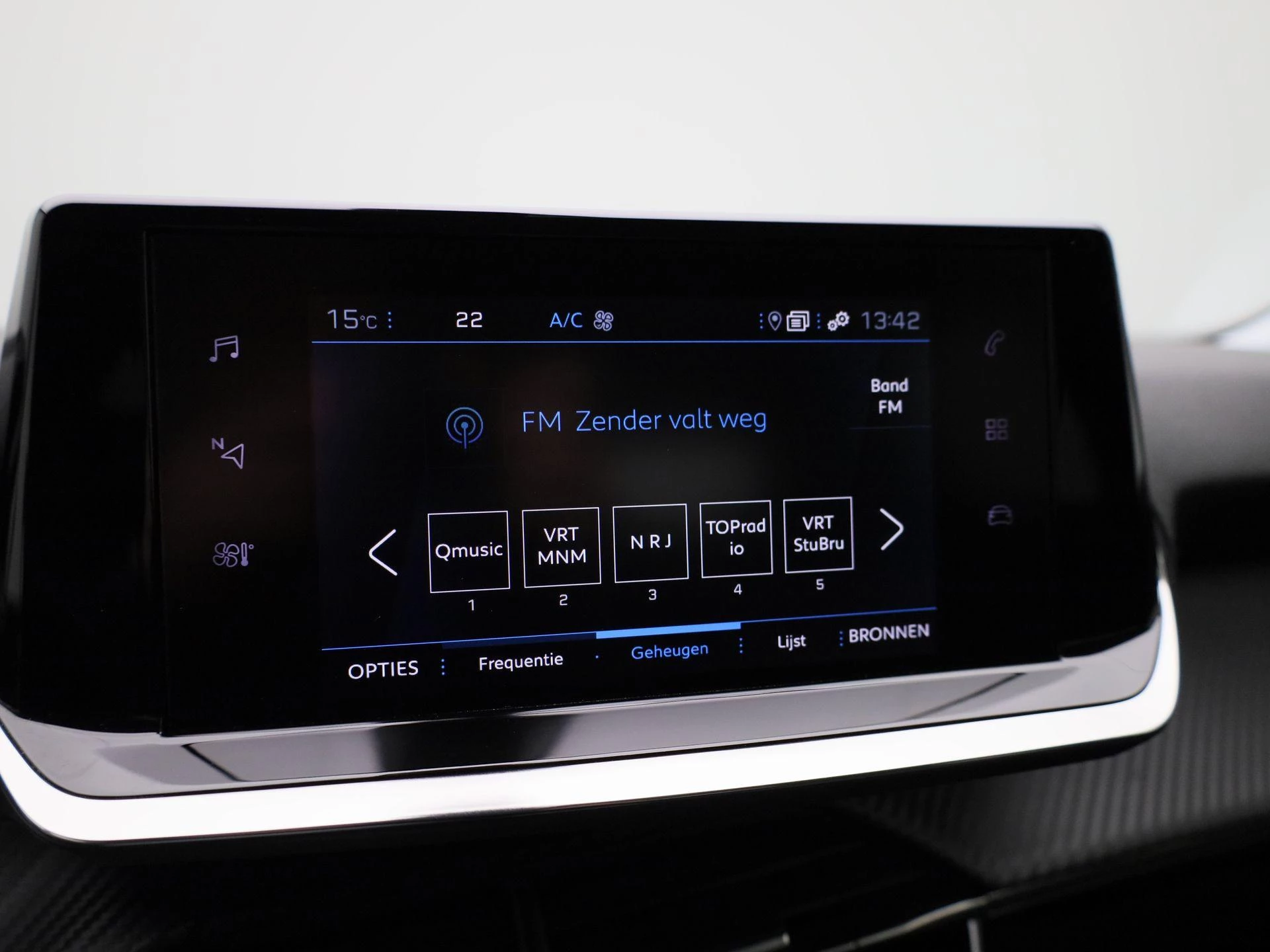 Peugeot 2008 1.5 BlueHDi 96kW S&S EAT8 Allure