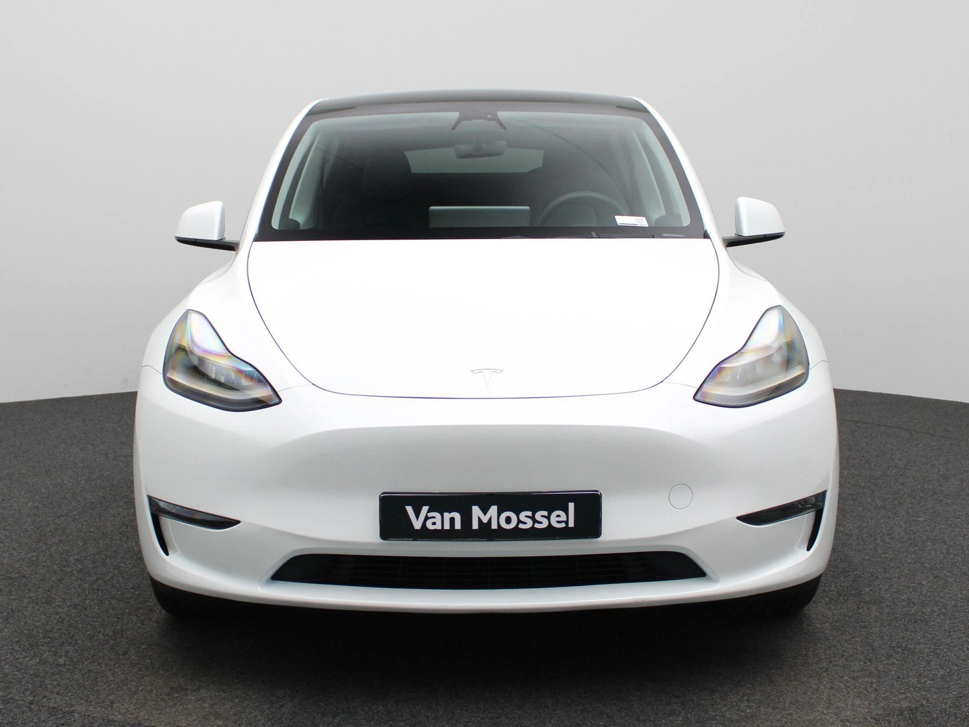 Tesla-Model Y-image-2