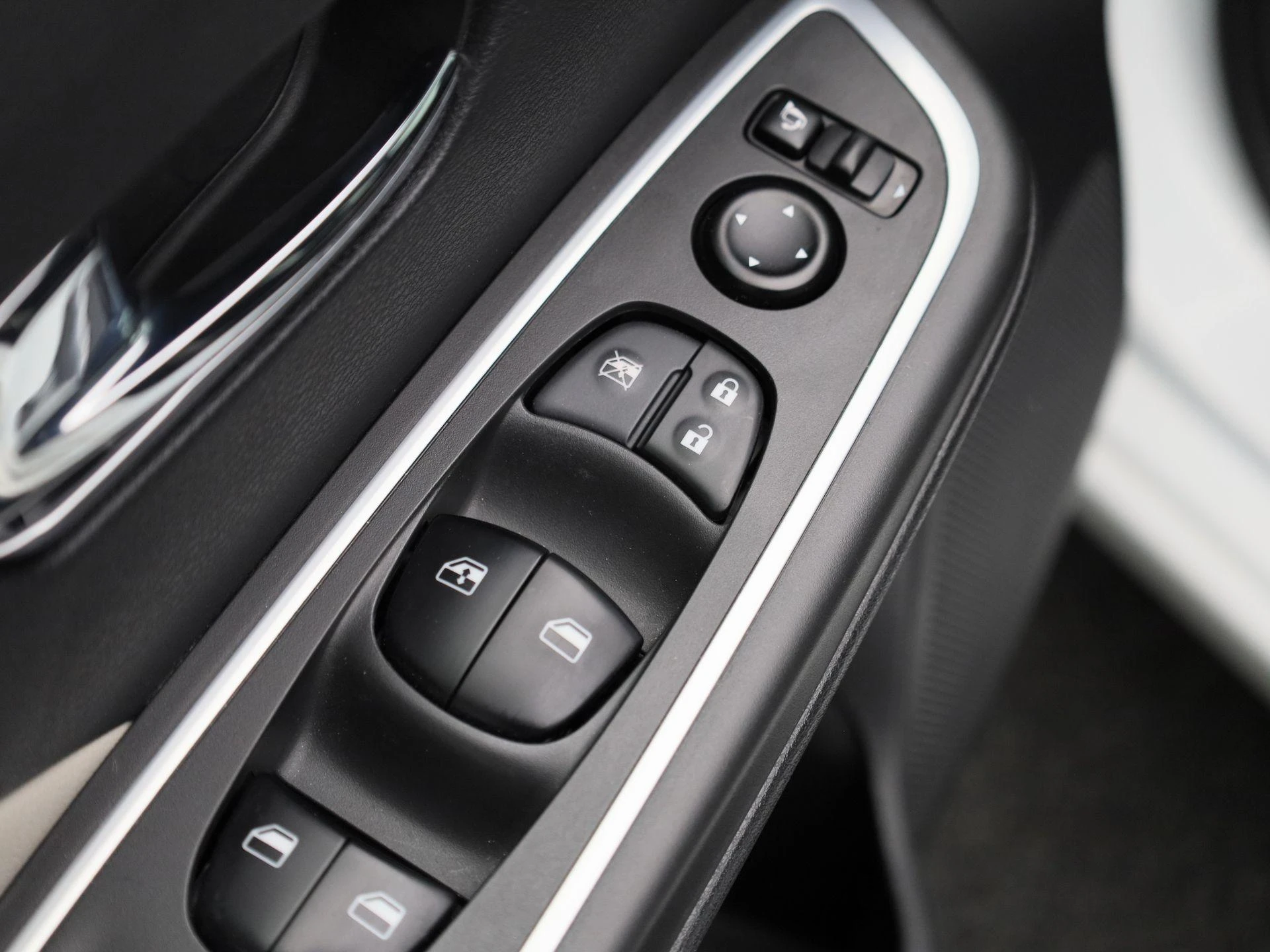 Nissan-Micra-image-27