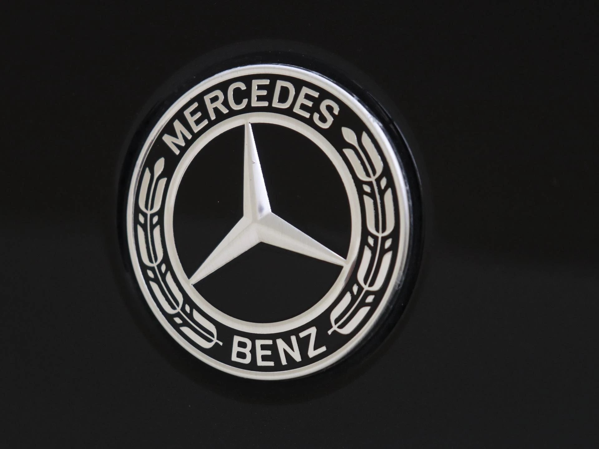 Mercedes-Benz-GLA-image-26