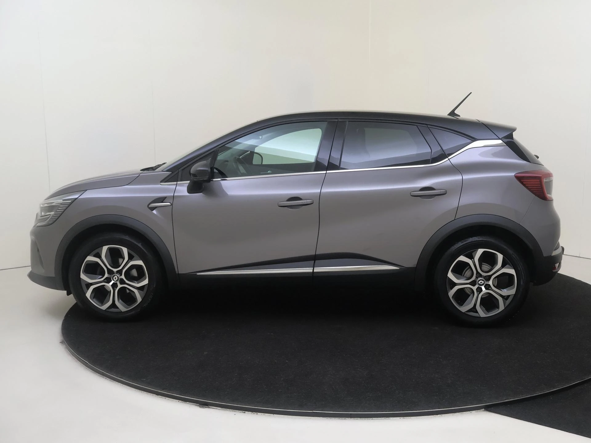 Renault-Captur-image-7