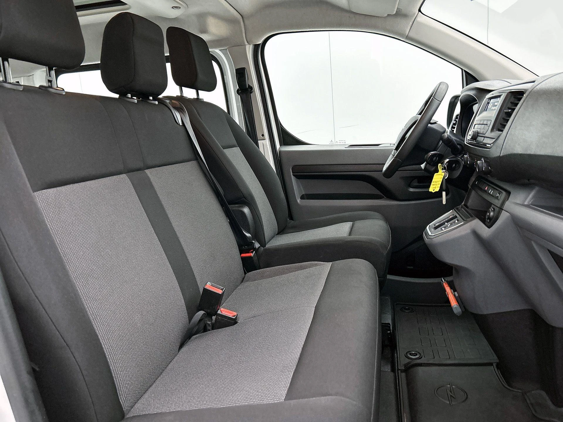Opel-Vivaro-e-image-30