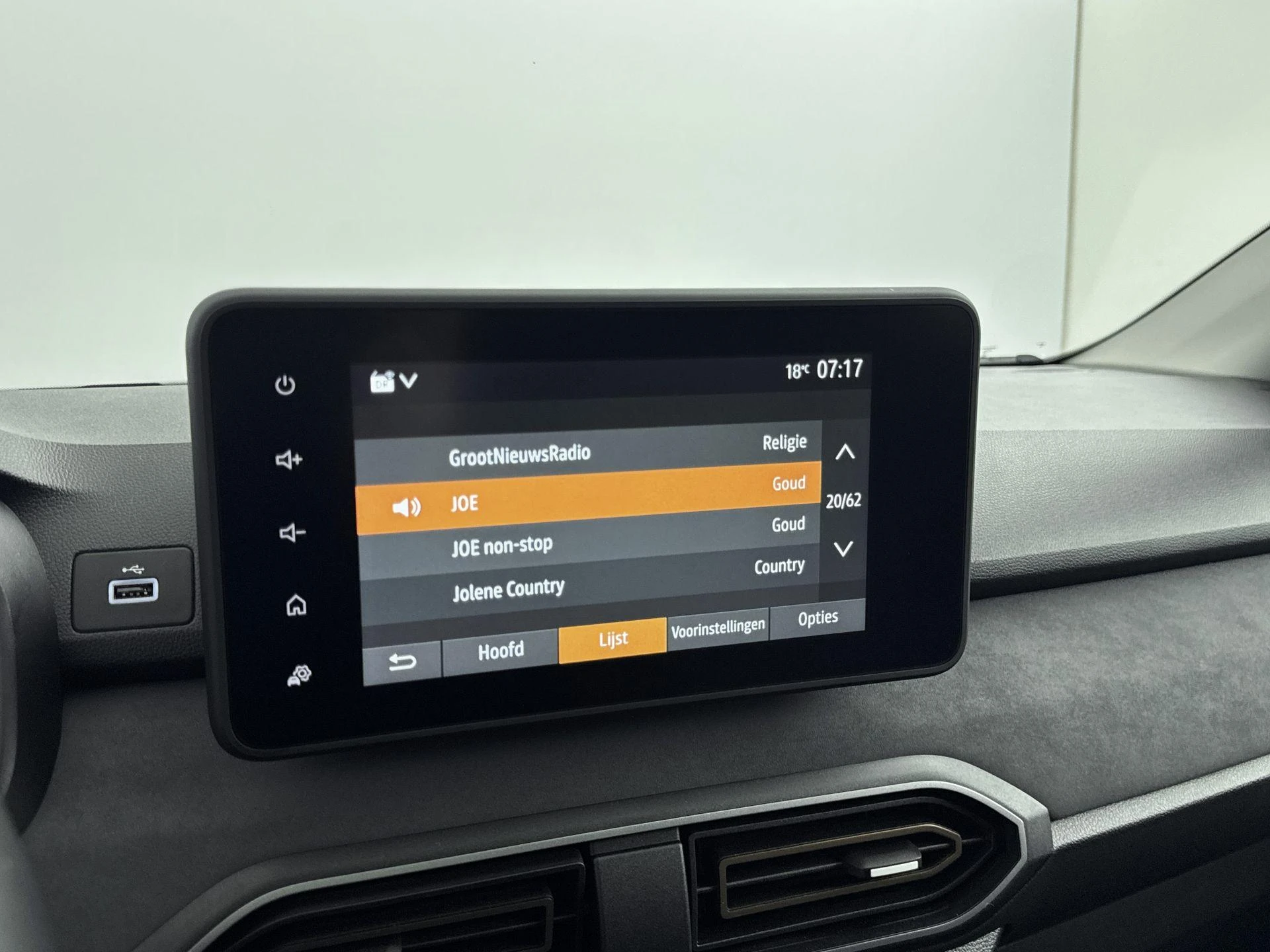 Dacia-Sandero Stepway-image-6