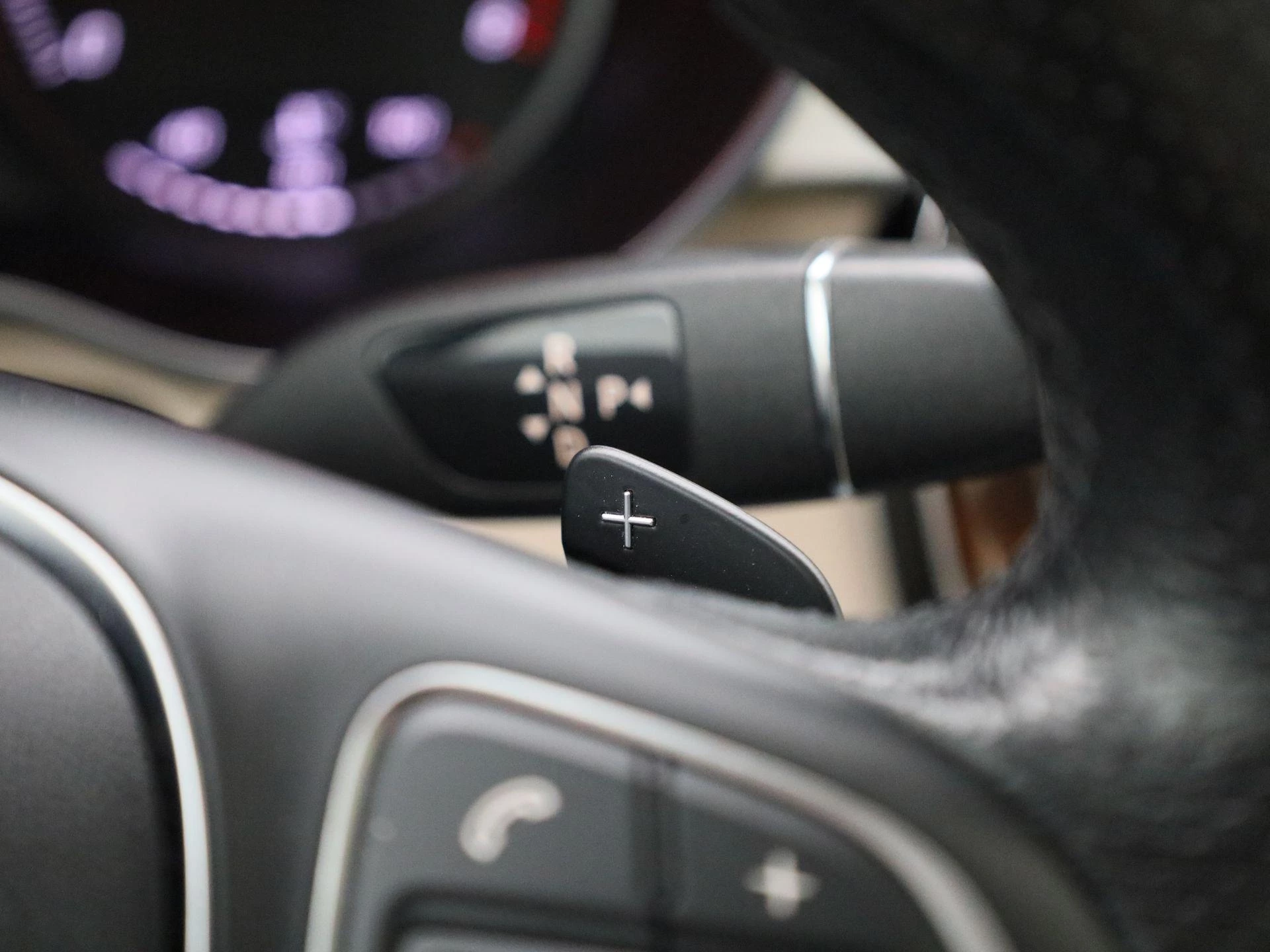Mercedes-Benz-GLC-image-29