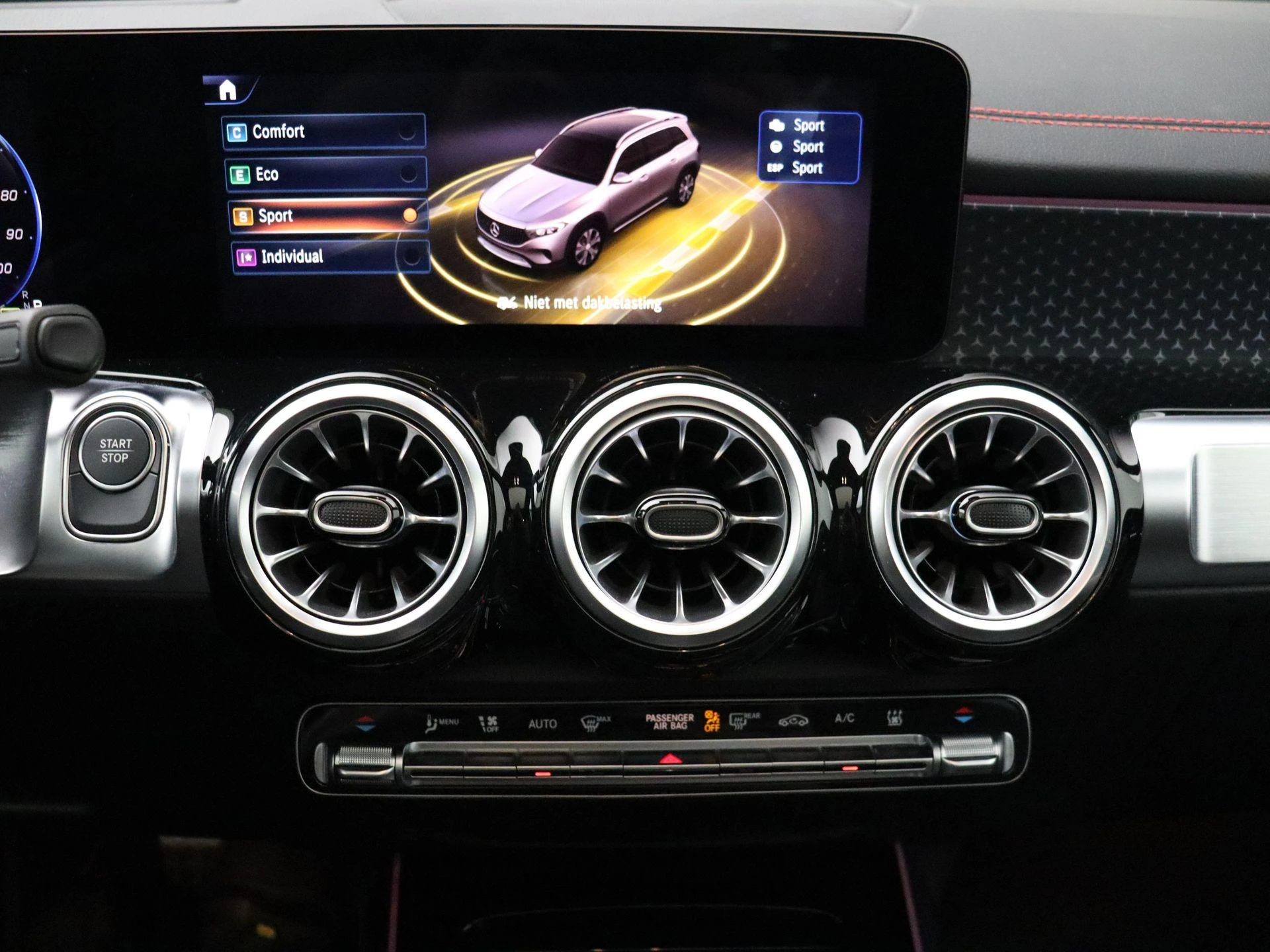 Mercedes-Benz-EQB-image-21
