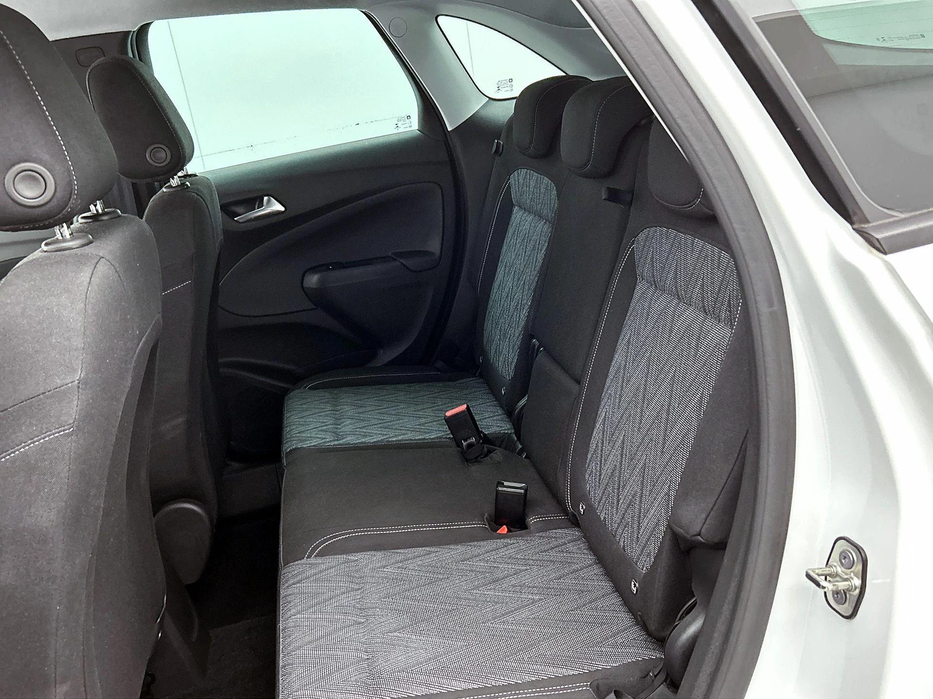 Opel-Crossland X-image-25