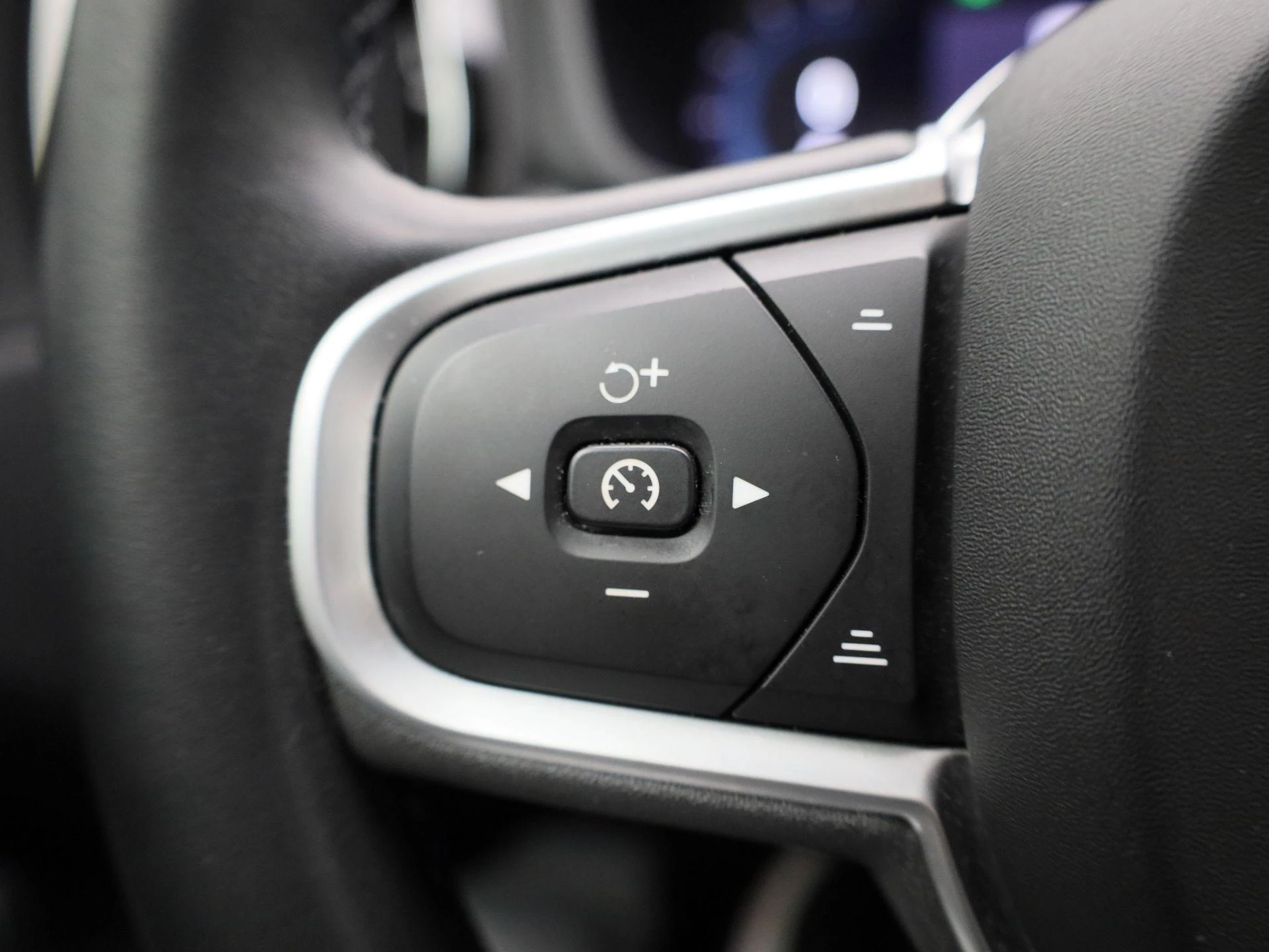Volvo-XC60-image-19