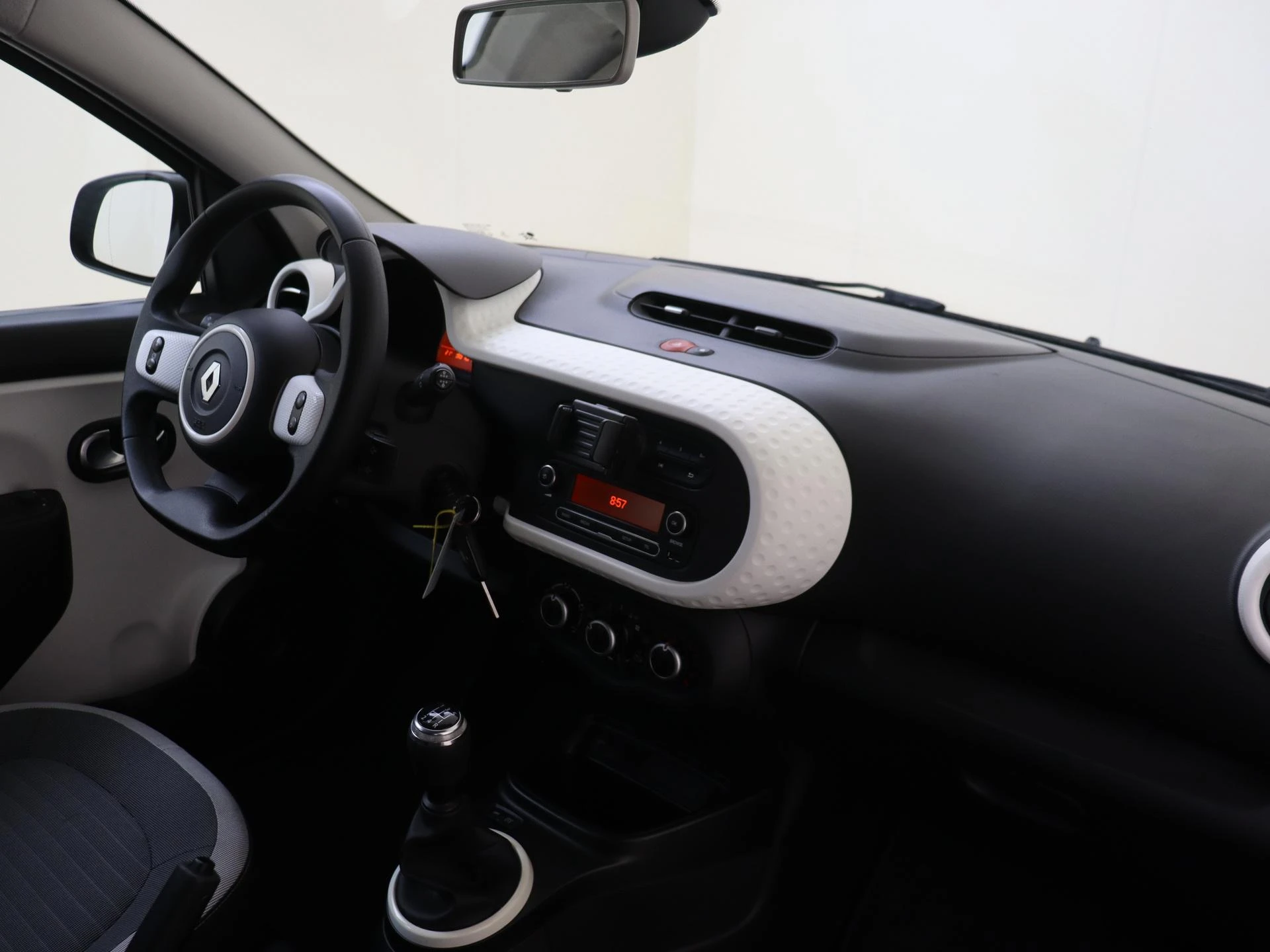 Renault-Twingo-image-12