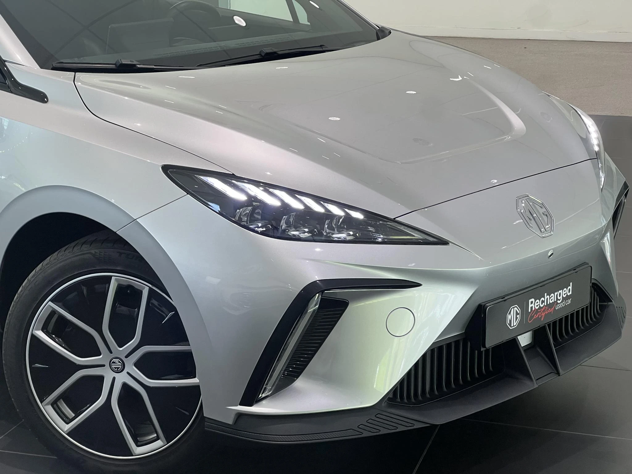 MG MG4 Long Range Luxury 64 kWh