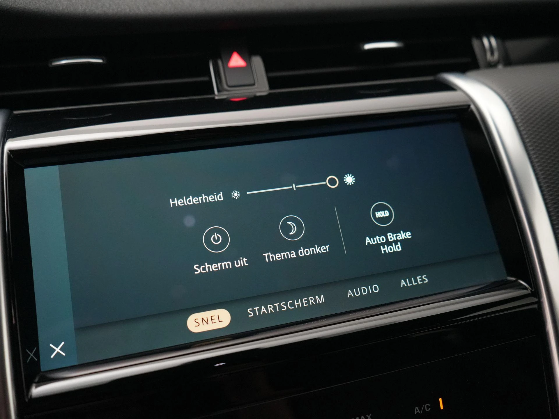 Land Rover-Discovery Sport-image-21