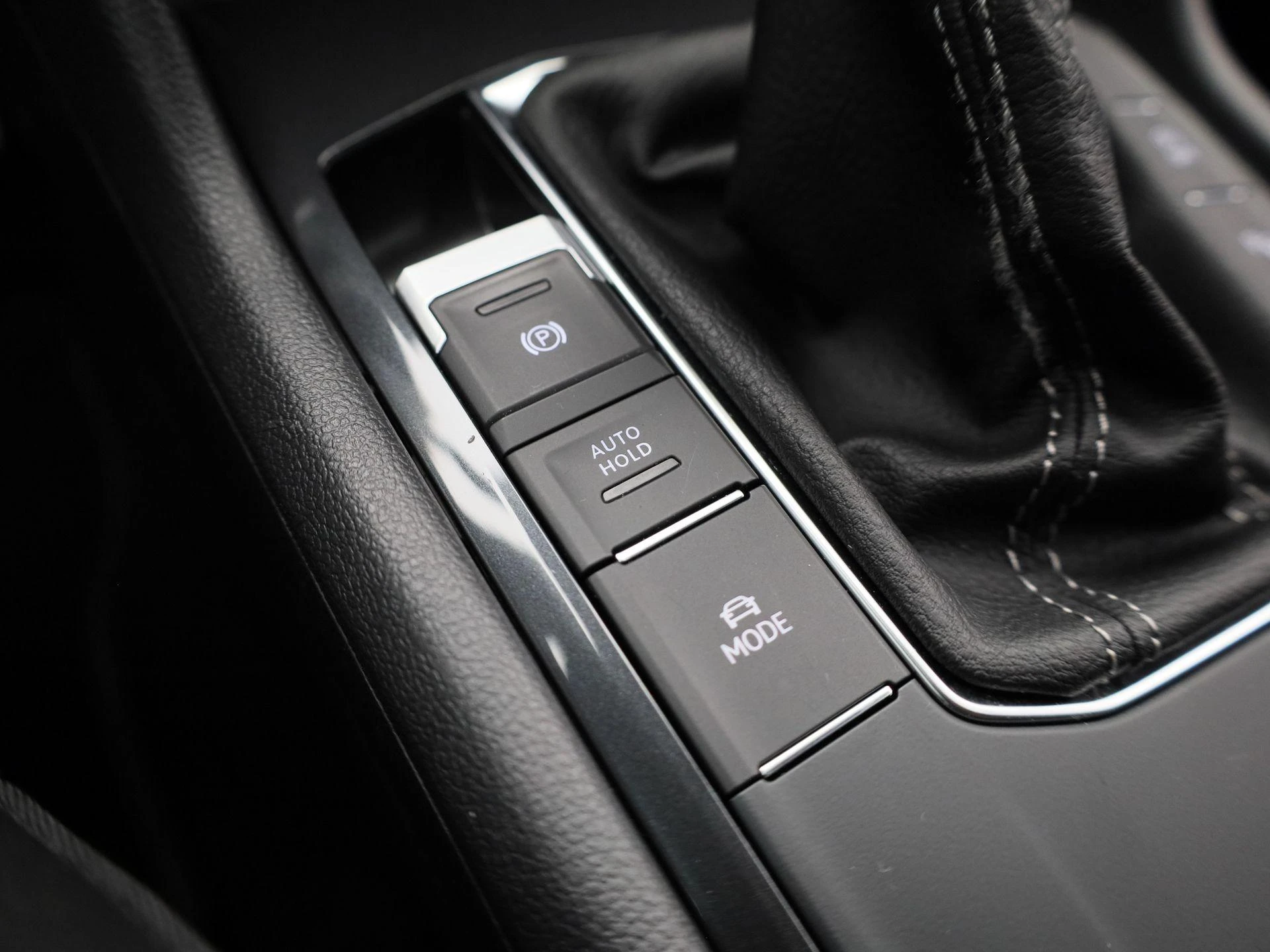 Volkswagen-Tiguan-image-31
