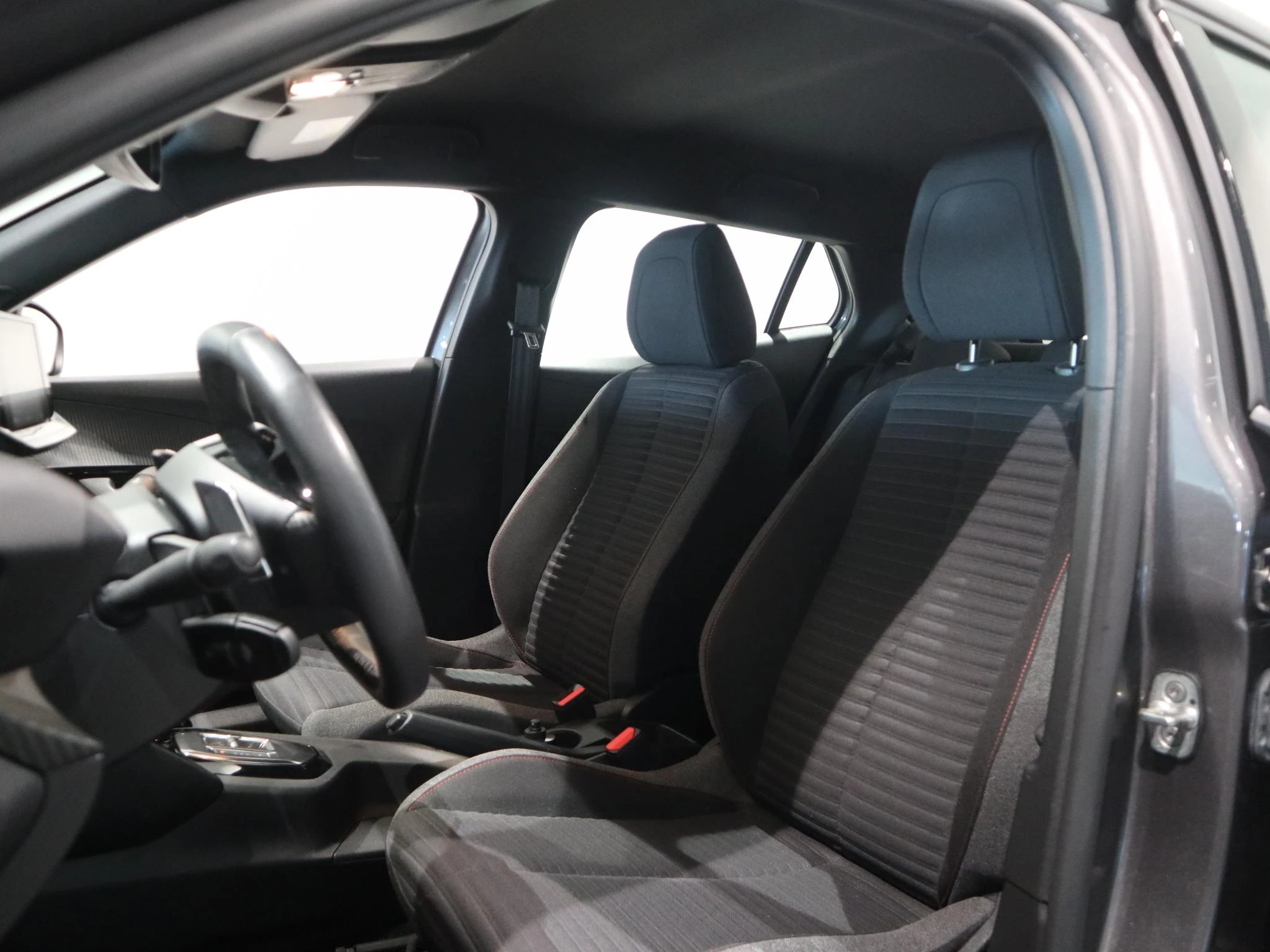 Peugeot-2008-image-7