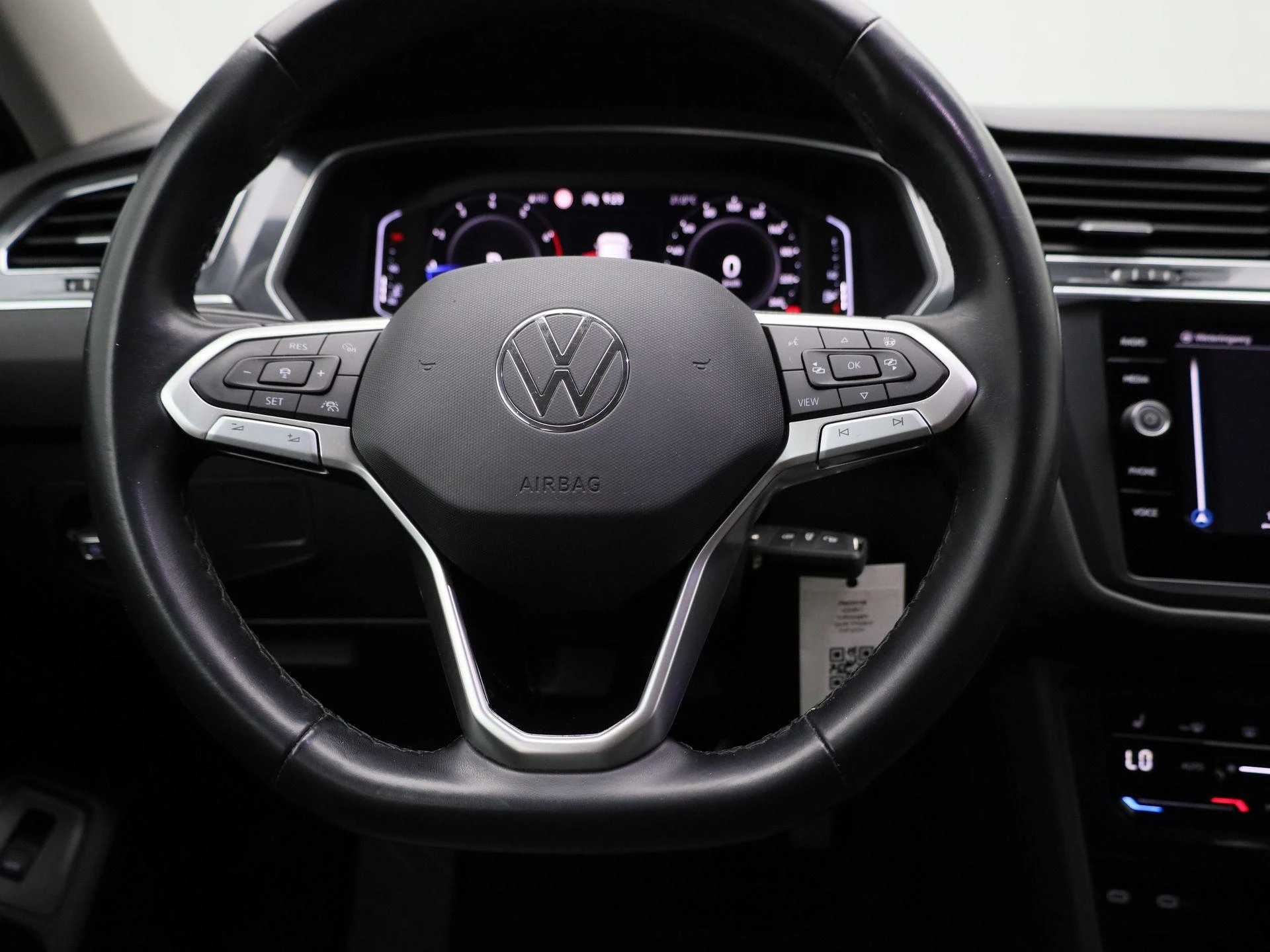 Volkswagen-Tiguan Allspace-image-6