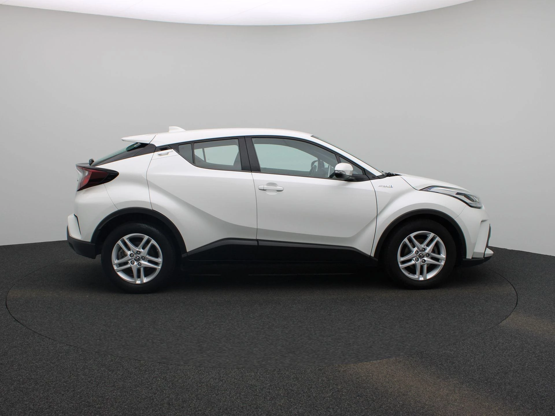 Toyota-C-HR-image-7