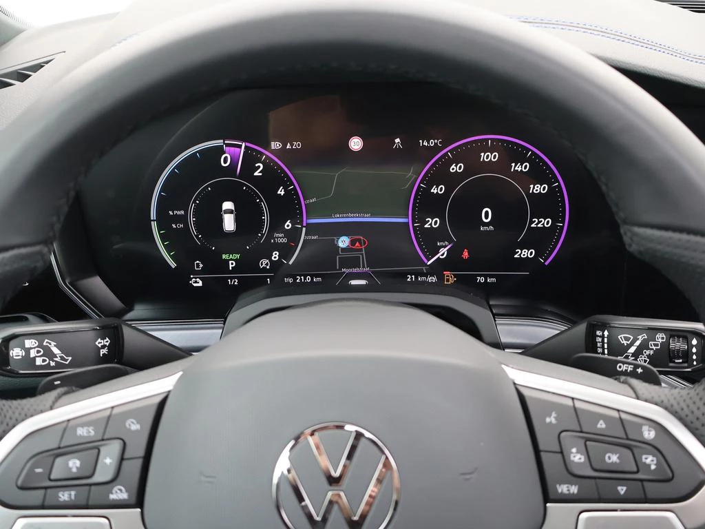 Volkswagen Touareg R Touareg R V6 eHybrid 4MOTION 250 kW (340 pk) 8 versnellingen Tiptronic / DEMO