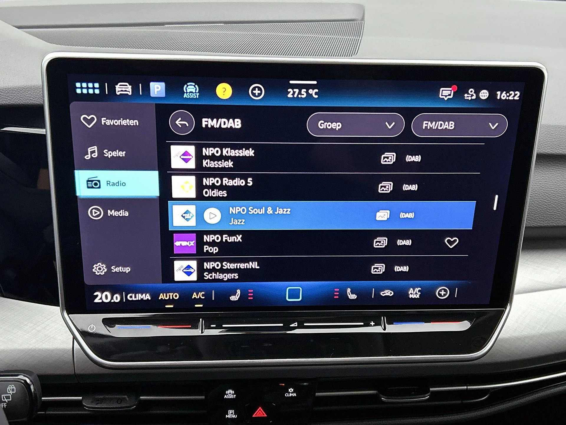 Volkswagen-Golf-image-6