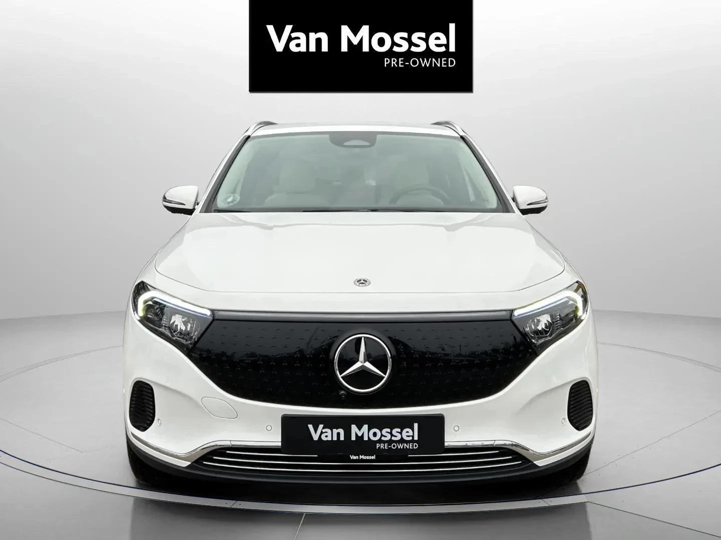 Mercedes-Benz-EQA-image-1