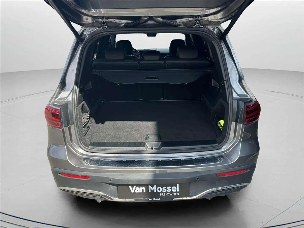 Mercedes-Benz-EQB-image-22