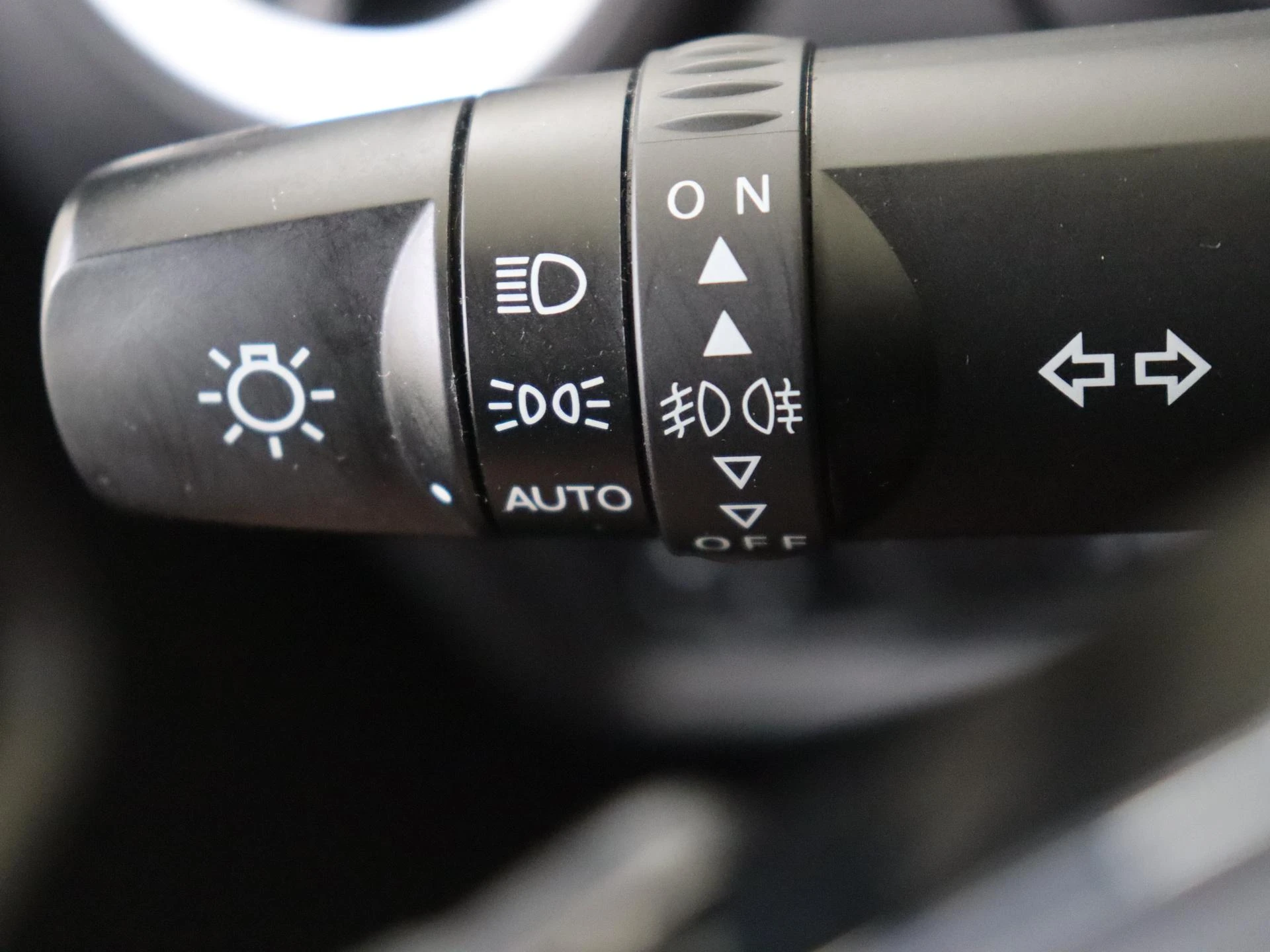 Mitsubishi-Space Star-image-20