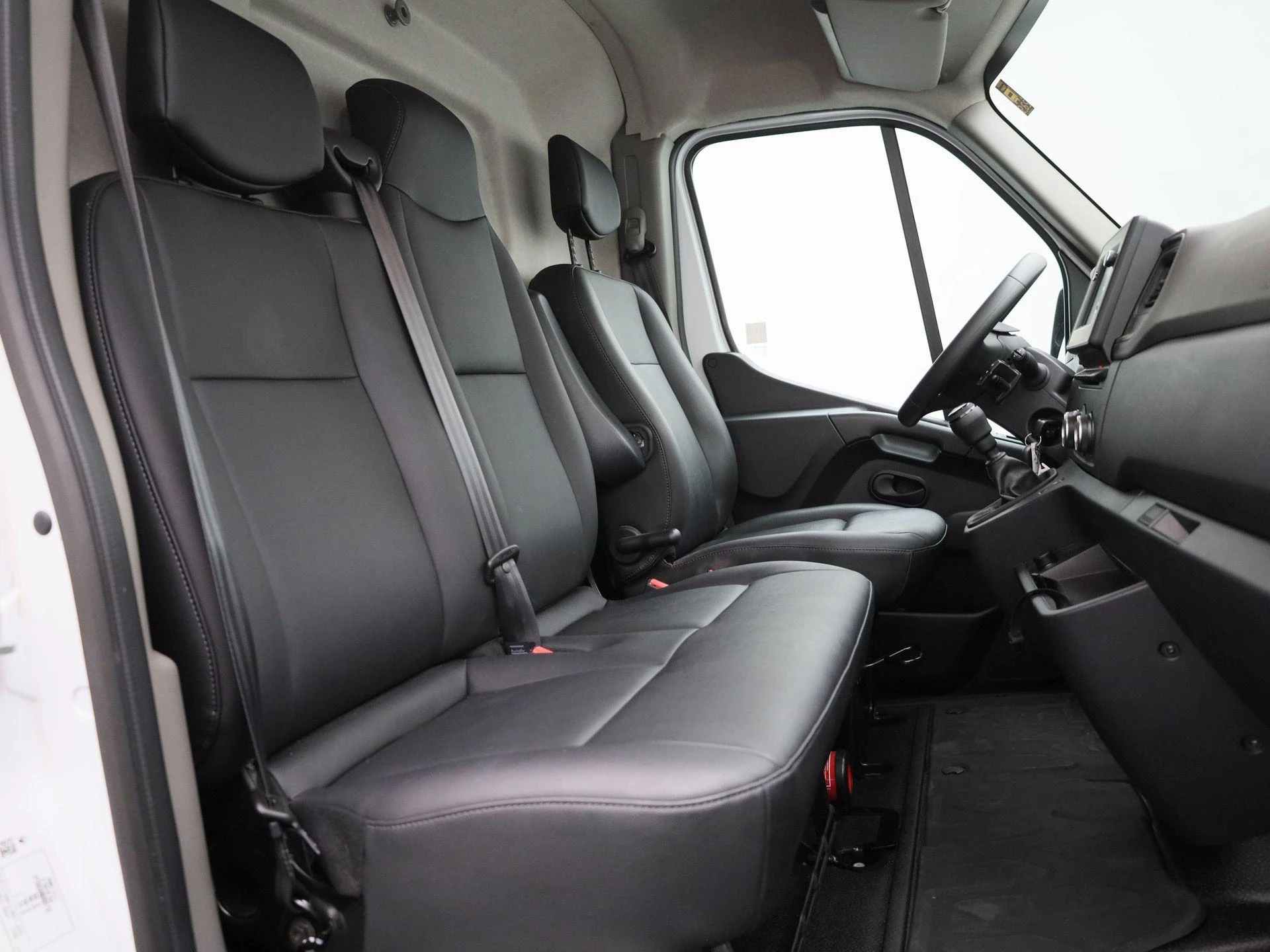 Renault Master T35 2.3 dCi 135Pk L3H2 Comfort