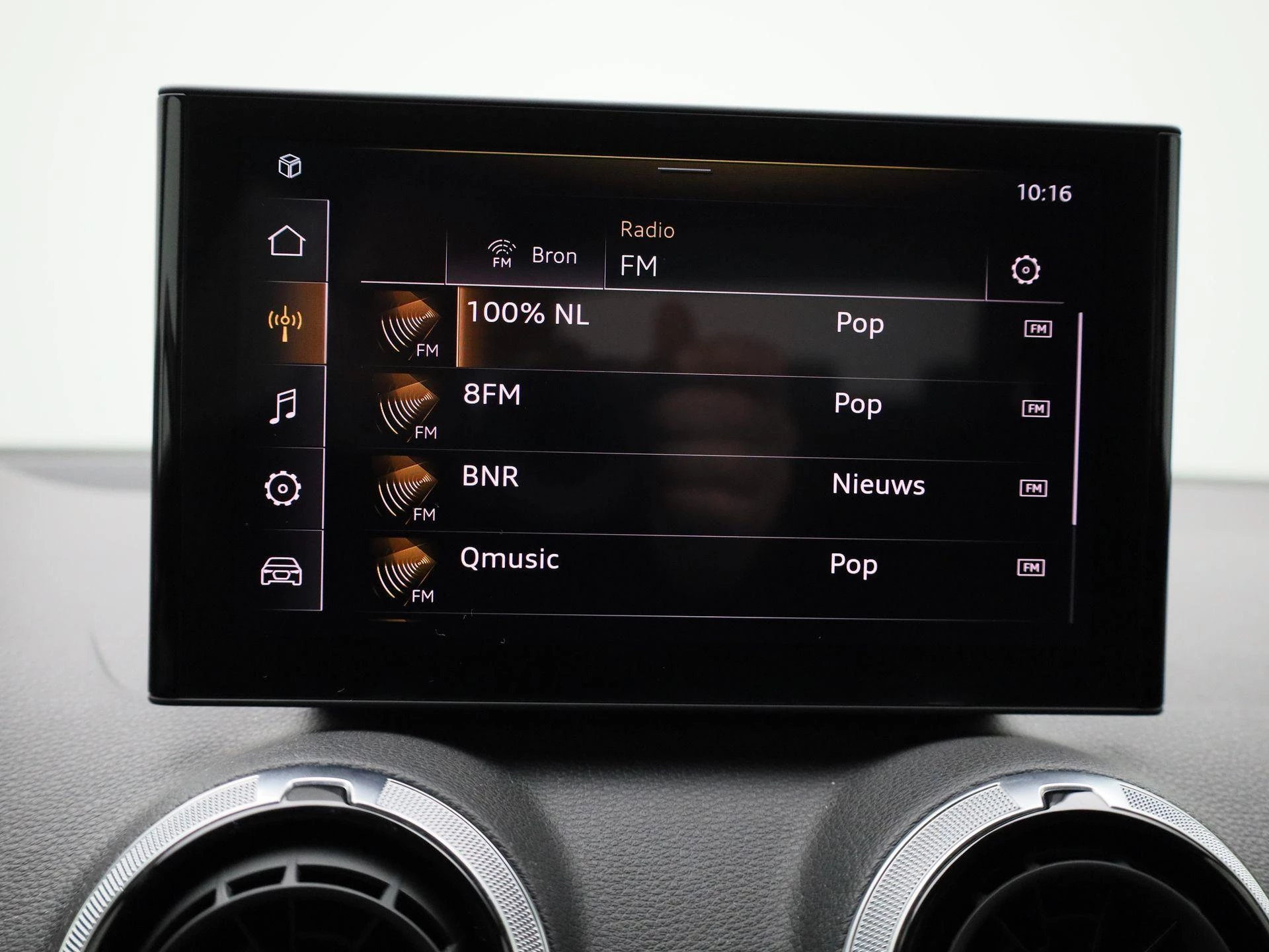 Audi-Q2-image-17