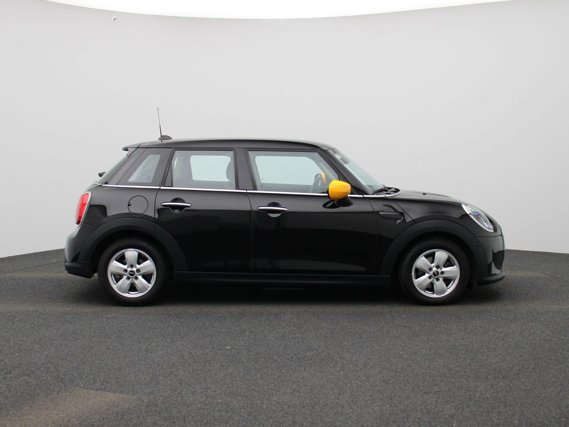 MINI-One-image-5