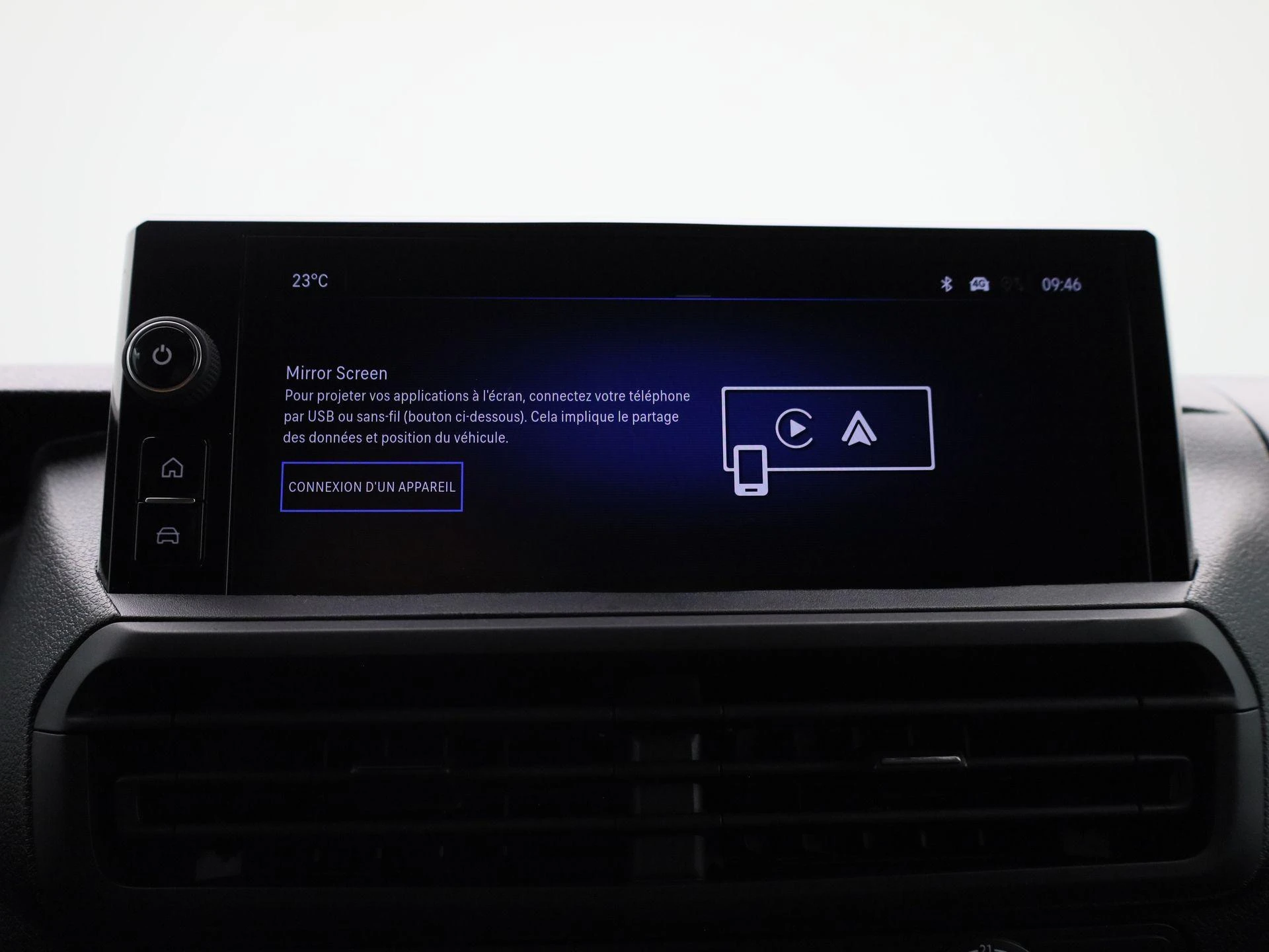 Opel-Vivaro-image-28