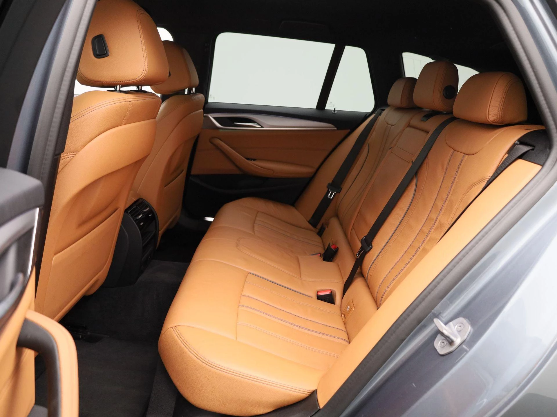 BMW-5 Serie-image-11