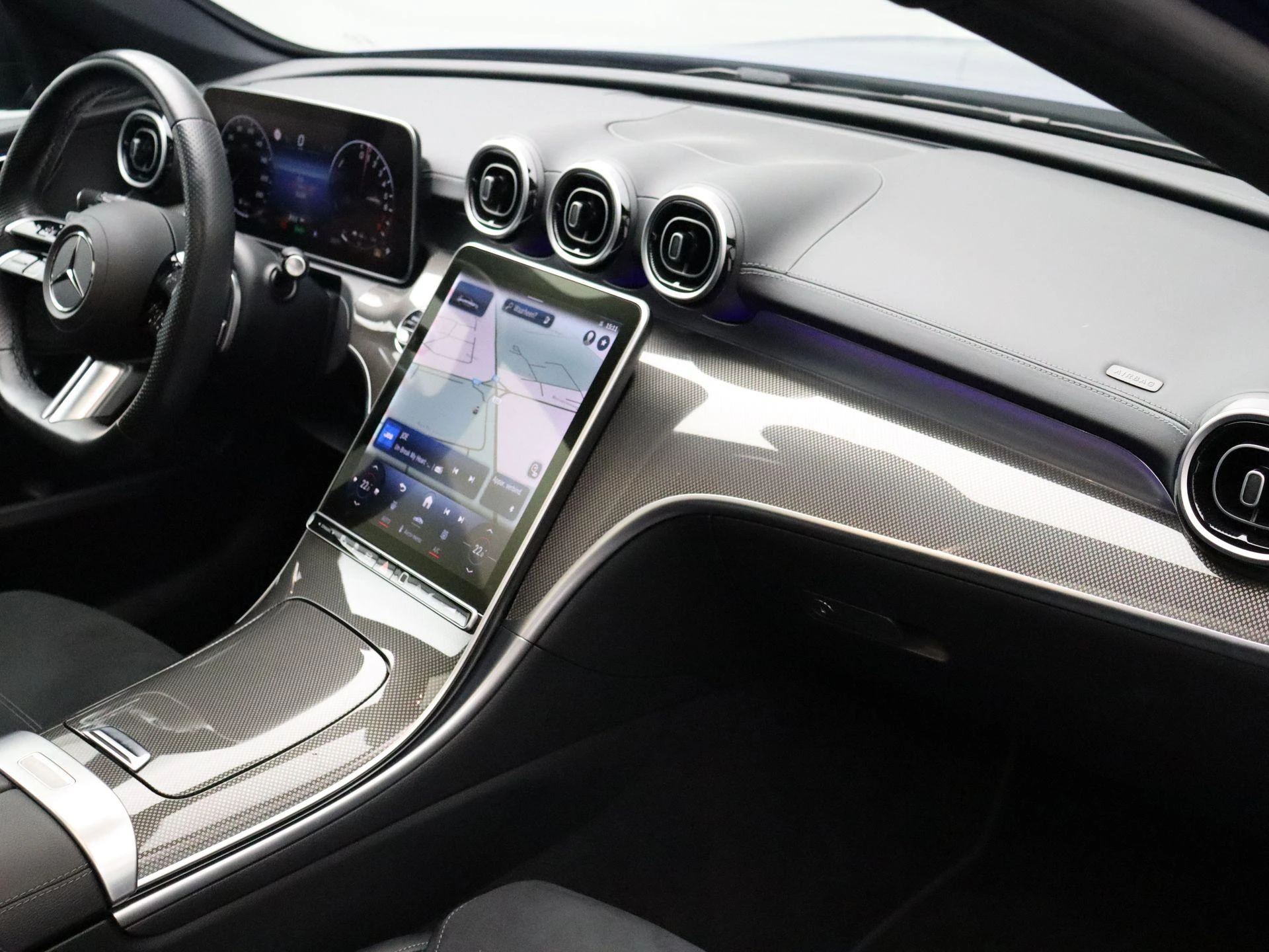 Mercedes-Benz-C-Klasse-image-29