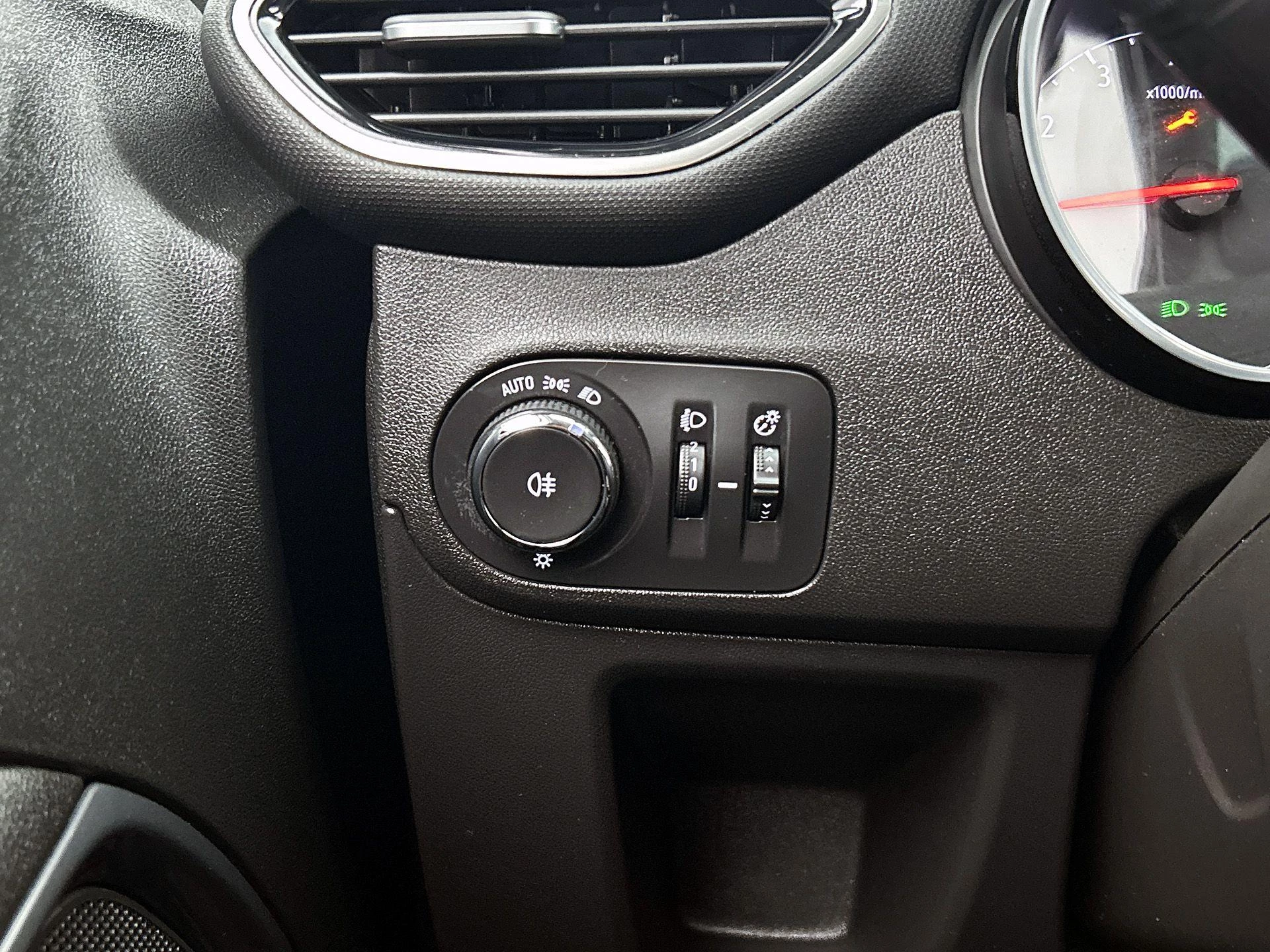 Opel-Crossland-image-15