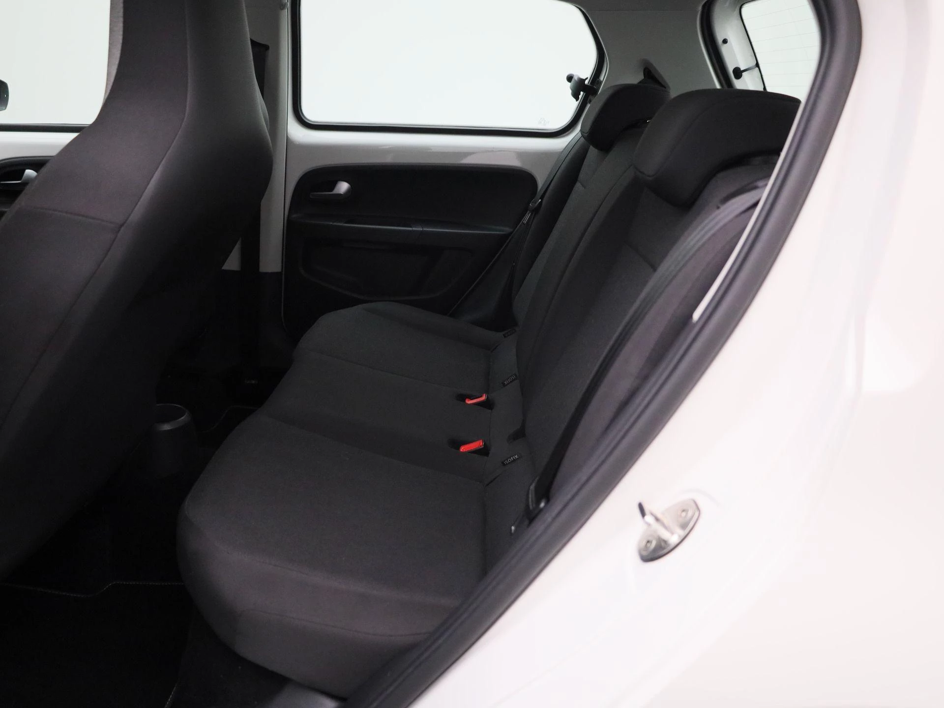 Volkswagen-up!-image-8